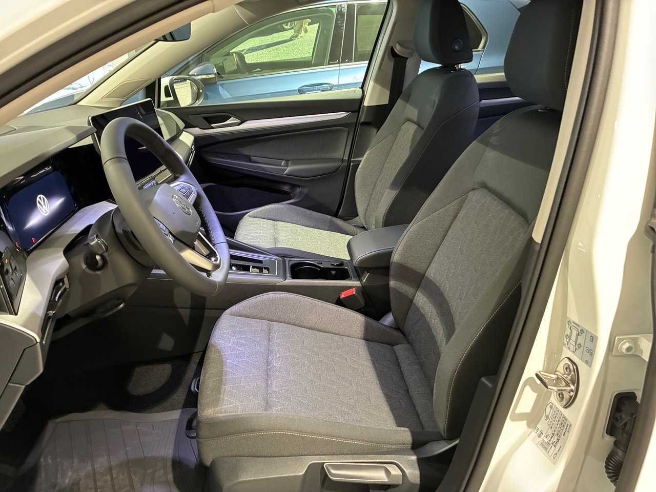 Volkswagen Golf 2026, bild 6/10