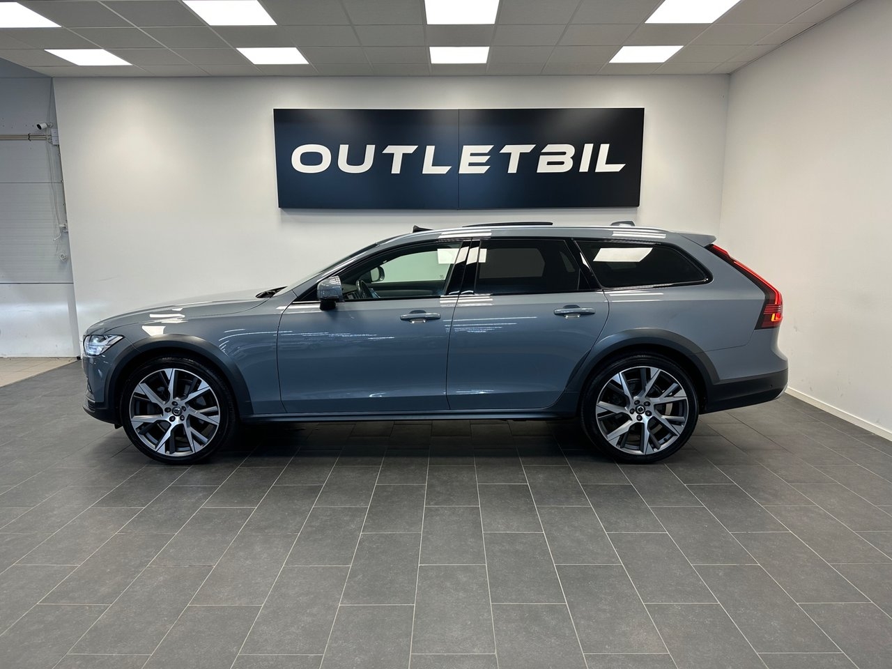 Volvo V90 Cross Country 2022, bild 2/10