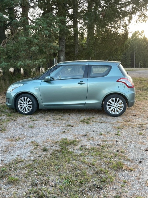 Suzuki Swift 2012, kuva 3/4