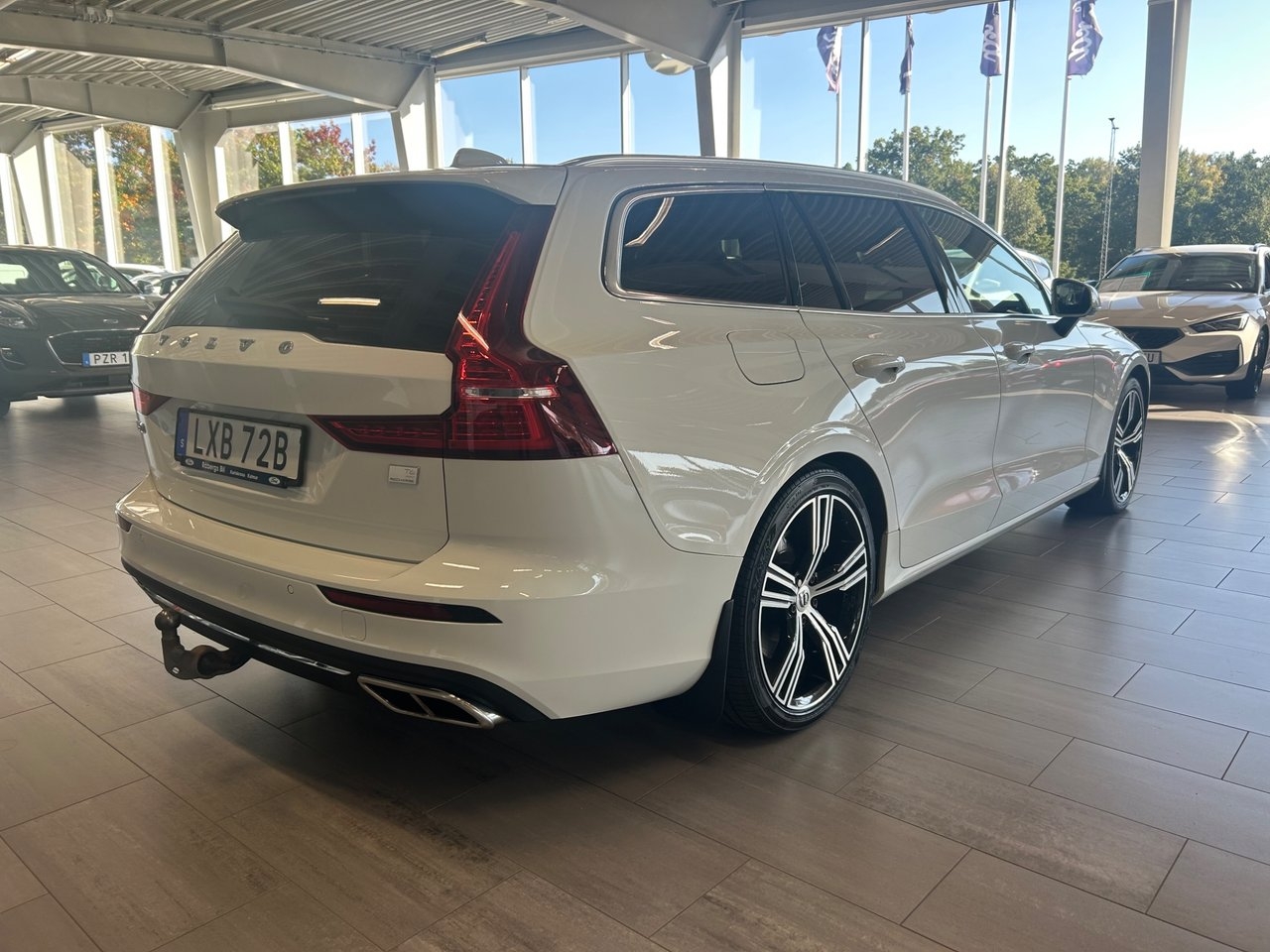 Volvo V60 2021, bild 2/10