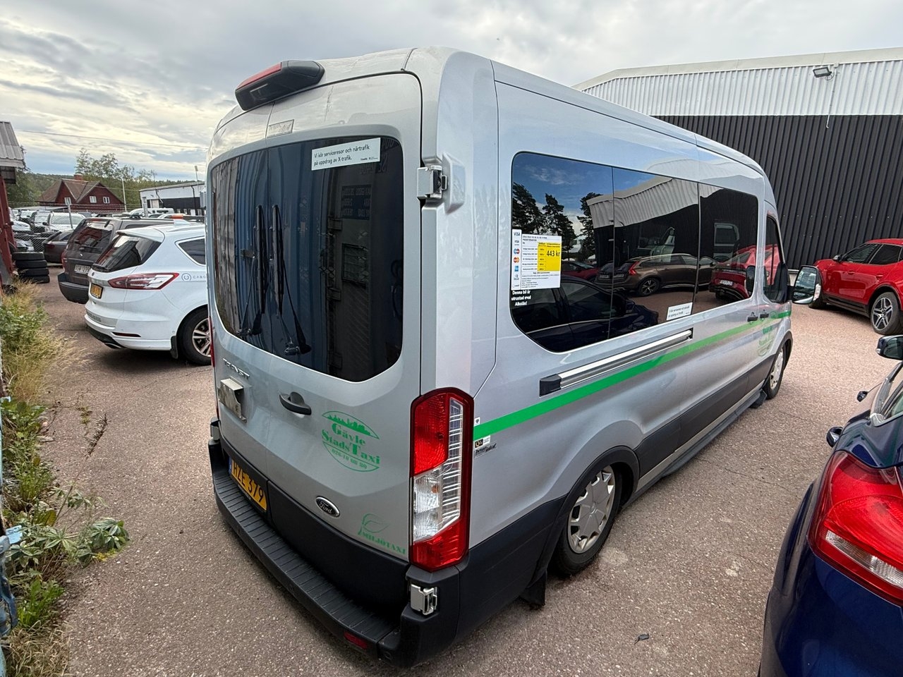 Ford Transit 350 Kombi 2023, bild 5/6