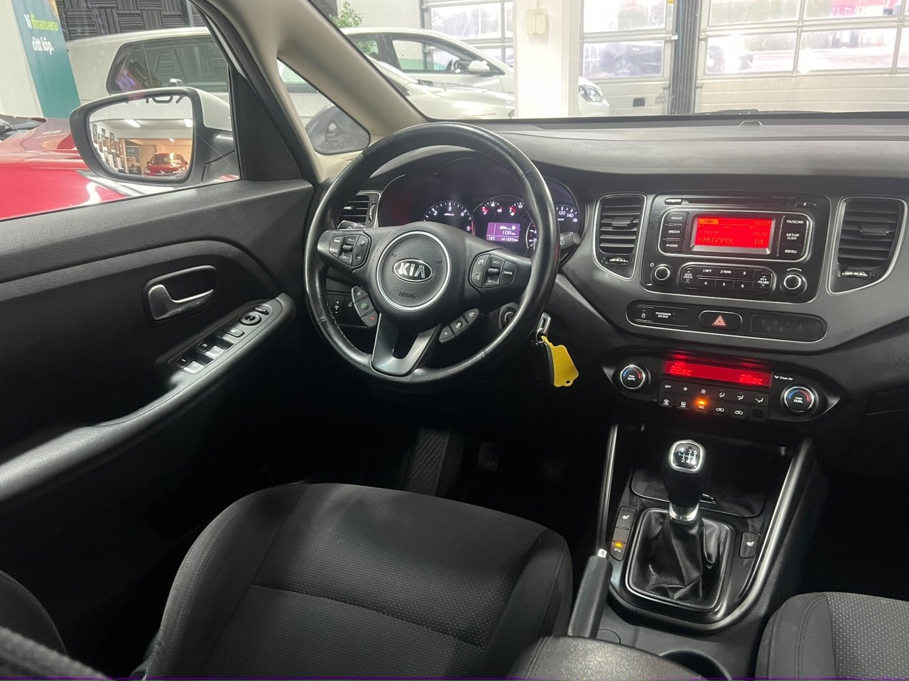Kia Carens 1.7 CRDi Manuell, 115hk GLS 2016, bild 7/10