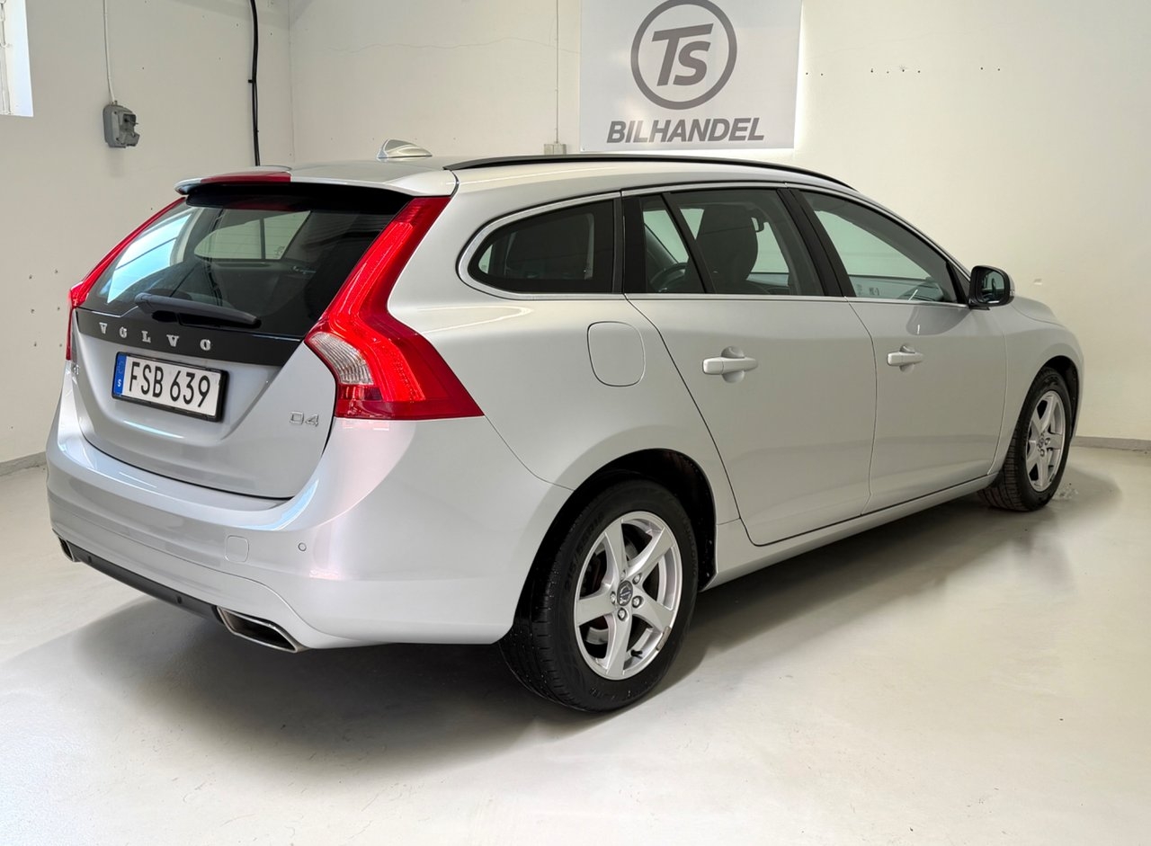 Volvo V60 D4 181HK Automat Momentum 2015, bild 5/10