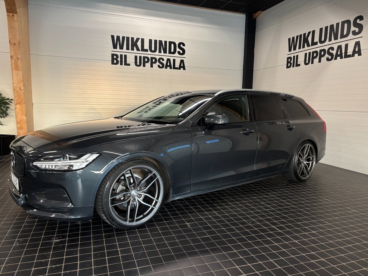 Volvo V90 2019, bild 2/10
