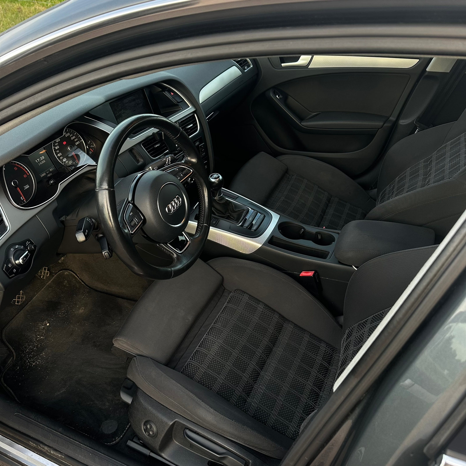 Audi A4 Avant 2.0 TDI DPF Manuell 2012, bild 4/10