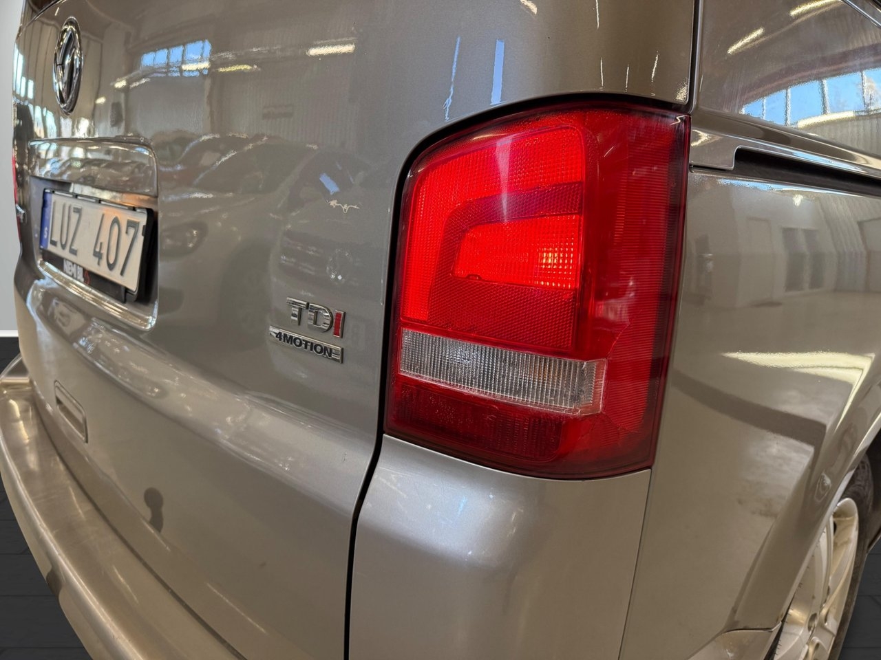 Volkswagen Multivan 2012, bild 6/10