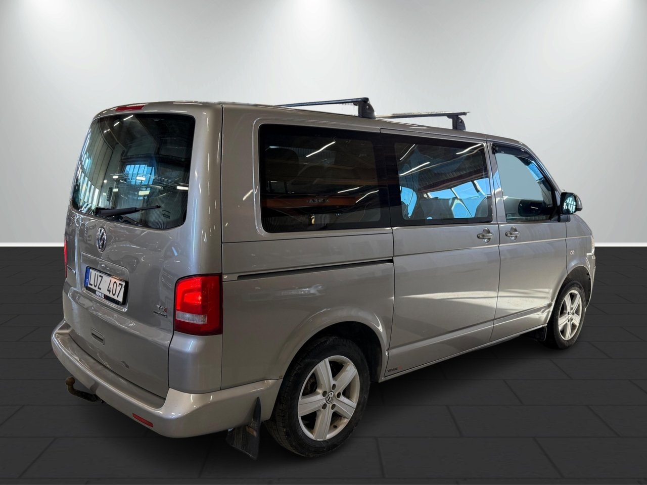 Volkswagen Multivan 2012, bild 5/10