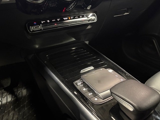 Mercedes-Benz GLB 2023, bild 7/10