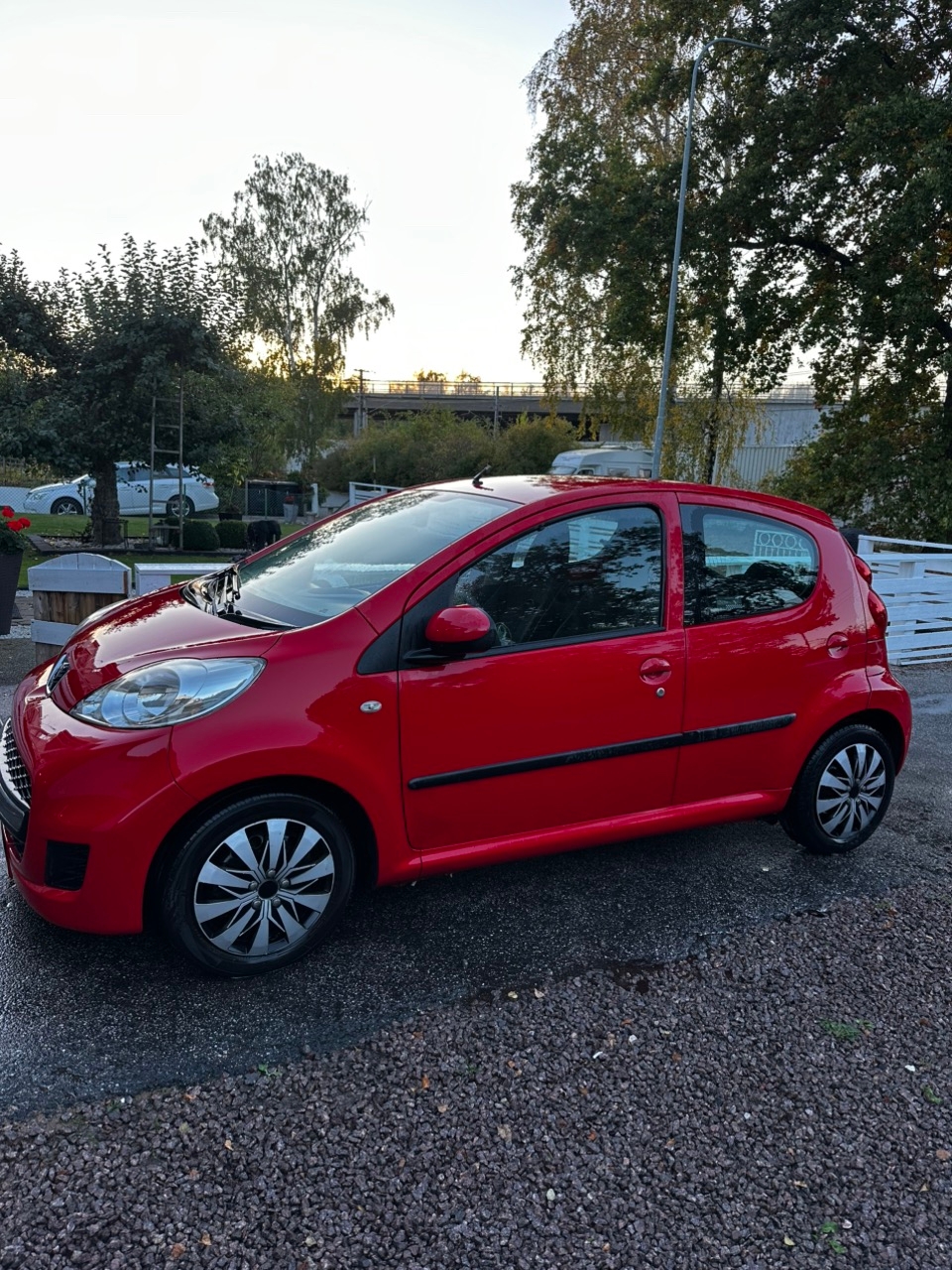 Peugeot 107 2011, bild 2/9