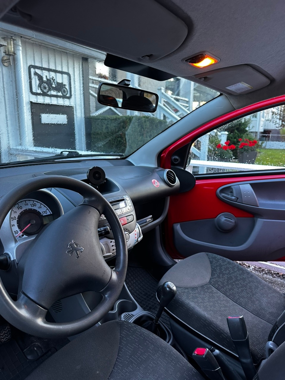Peugeot 107 2011, bild 4/9