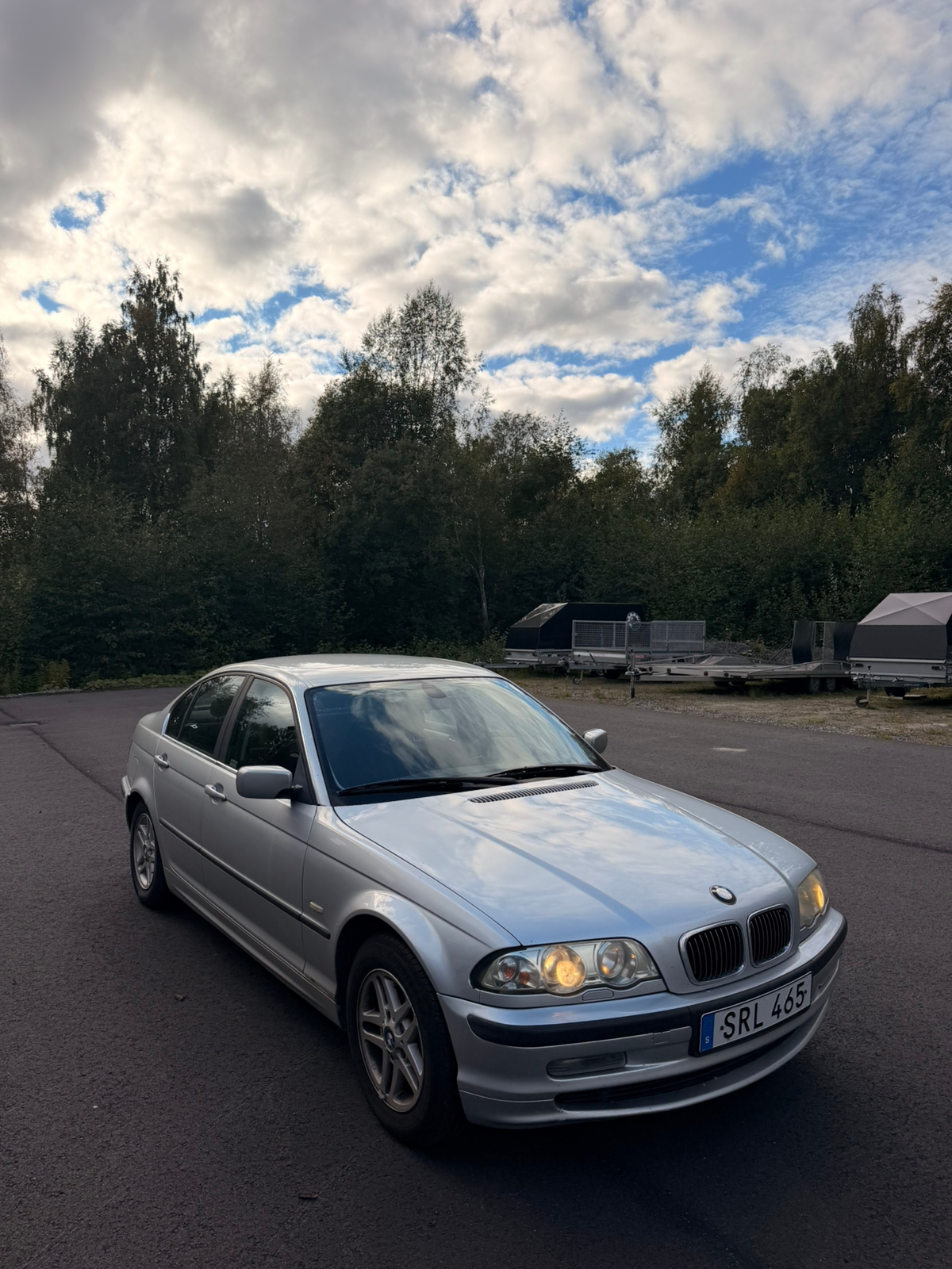 BMW 320 i Sedan Manuell 2002, kuva 2/4