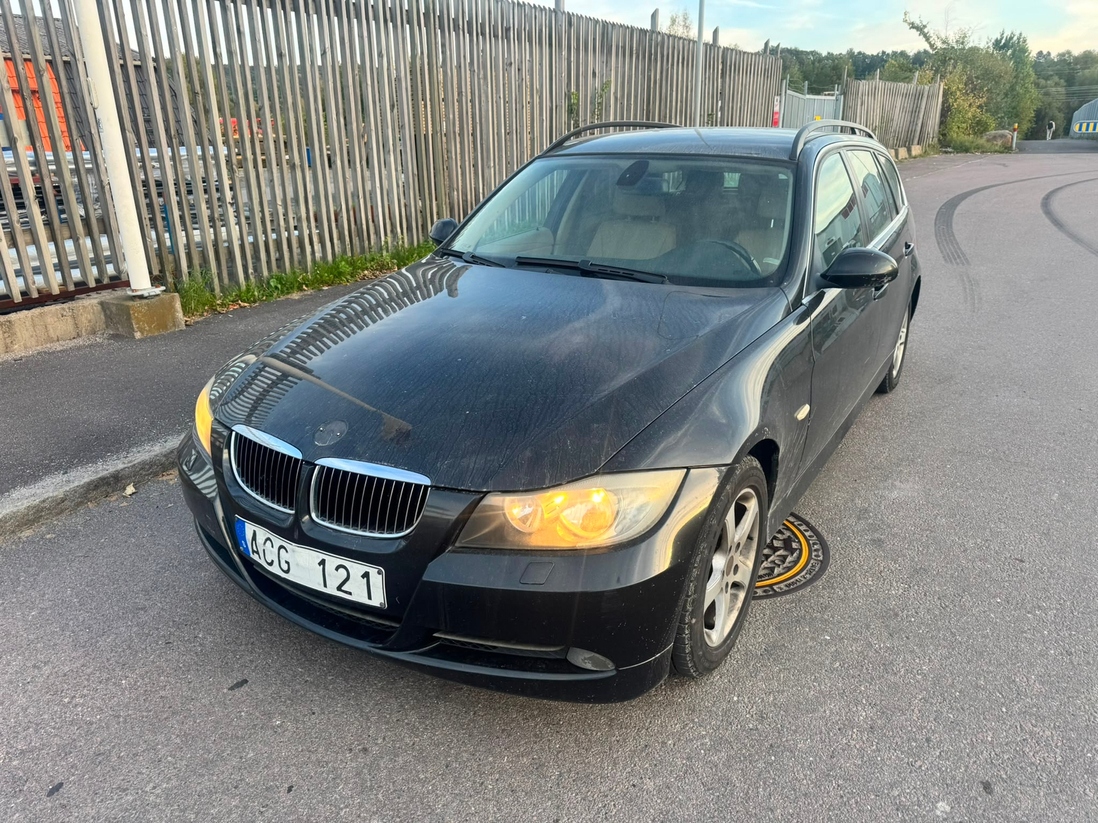 BMW 325 i Touring Manuell 2007, bild 2/5