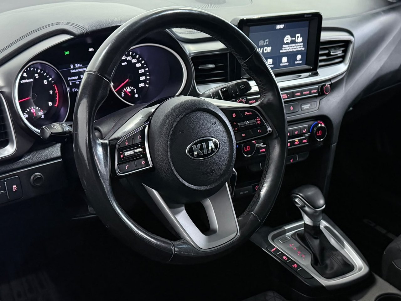Kia Ceed 2019, bild 2/10