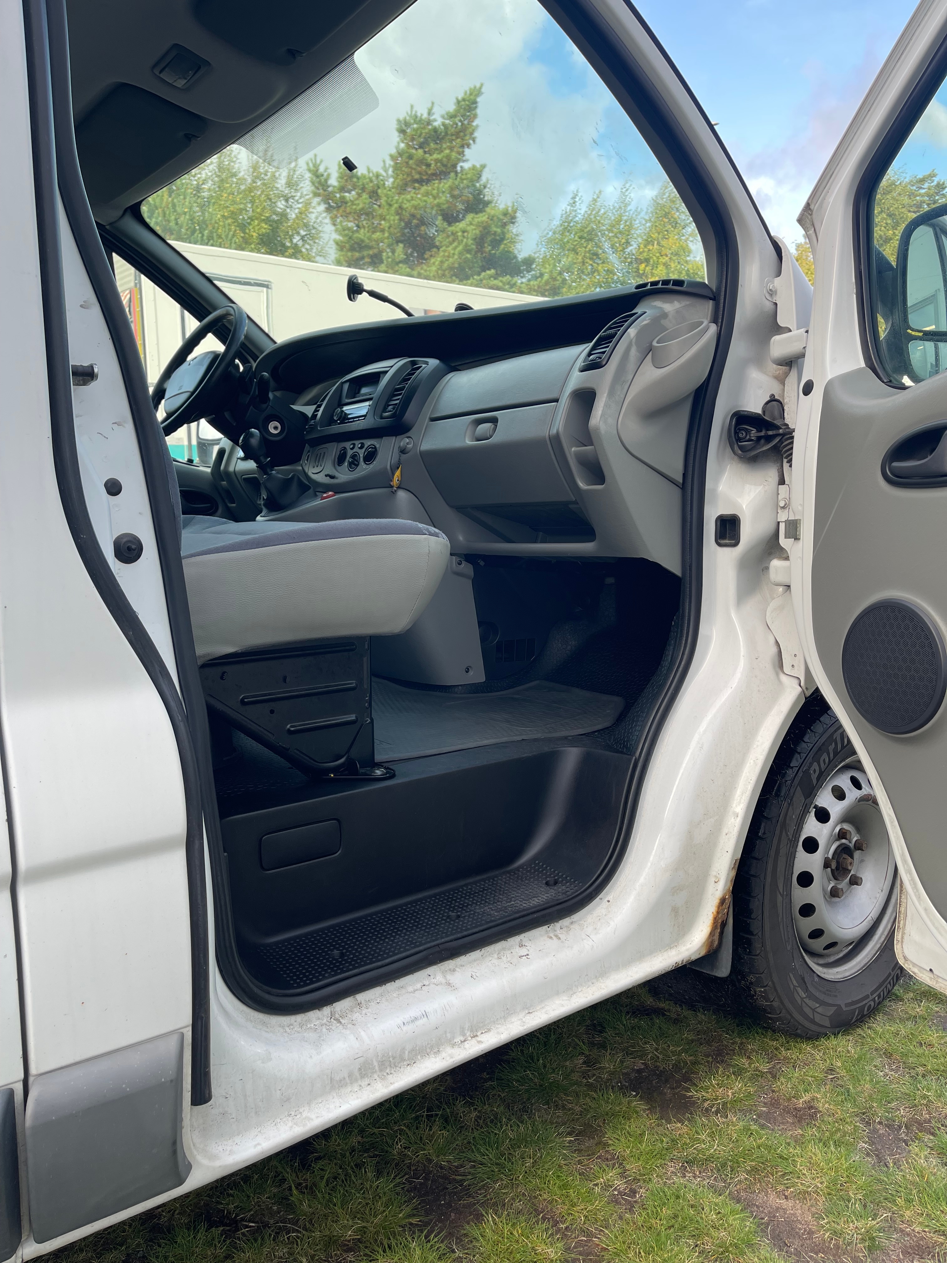 Renault Trafic 2008, photo 6/9