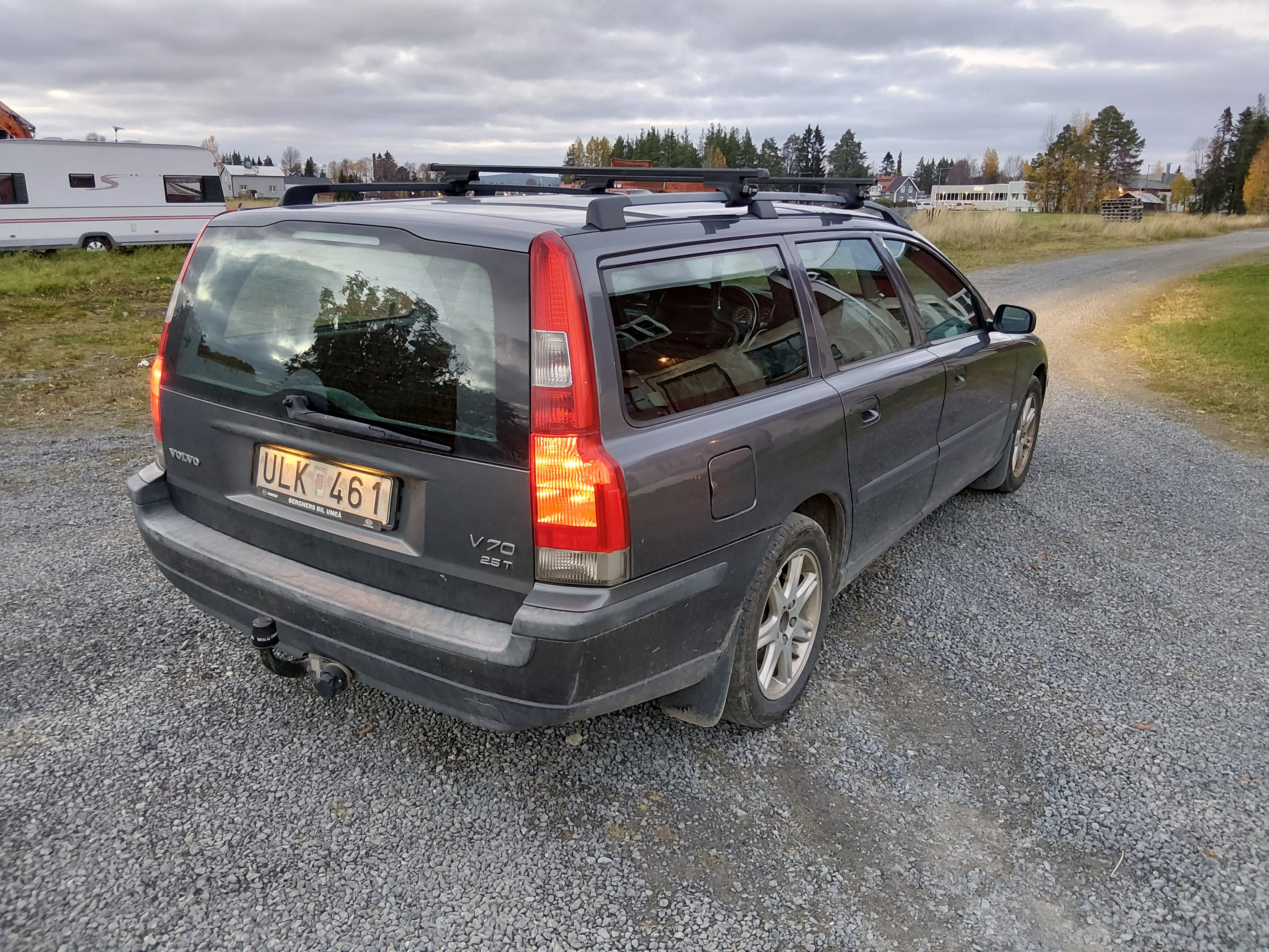 Volvo V70 2.5T Manuell 2004, kuva 2/4