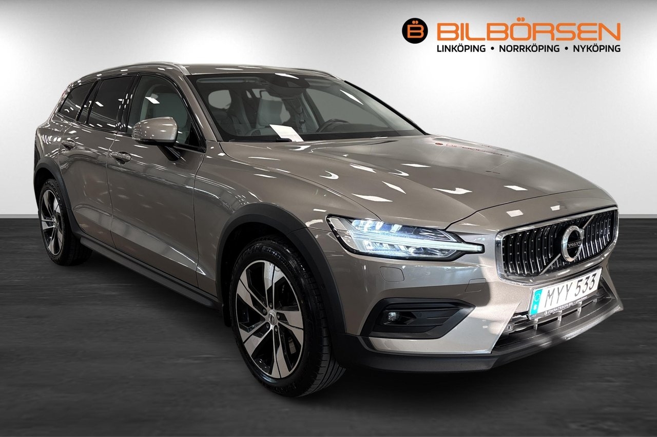 Volvo V60 Cross Country 2019, kuva 3/10