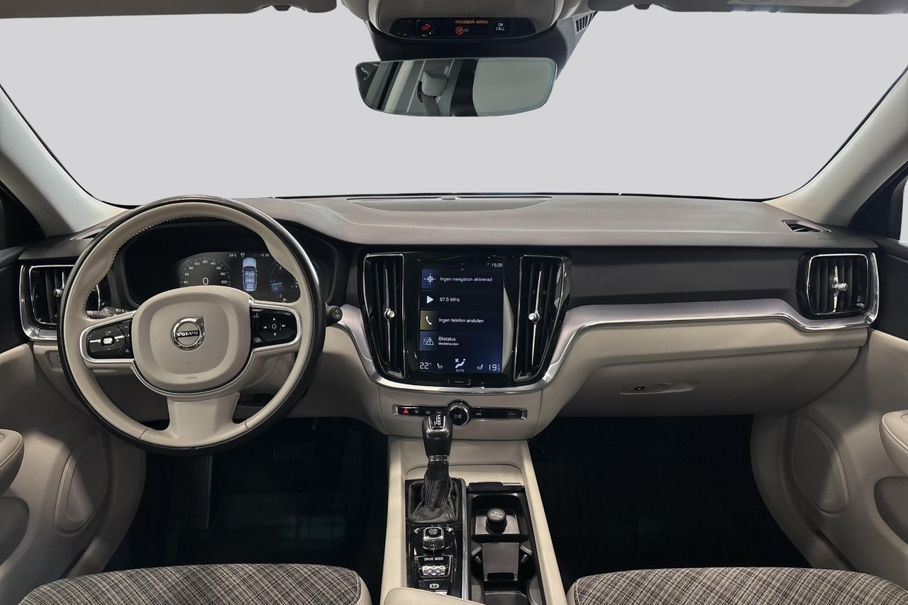 Volvo V60 Cross Country 2019, kuva 7/10