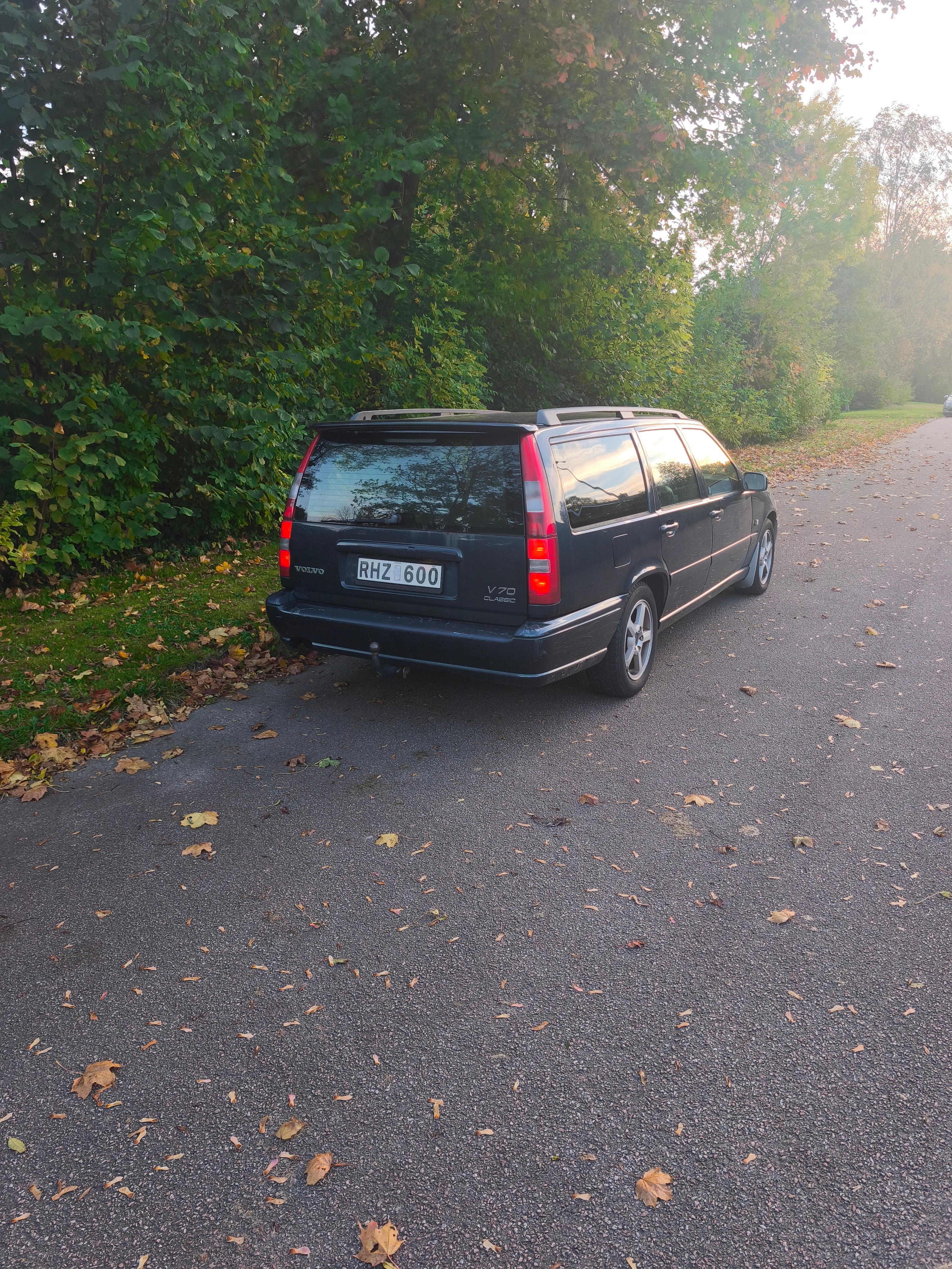 Volvo V70 2.4 Manuell 2000, bild 2/3
