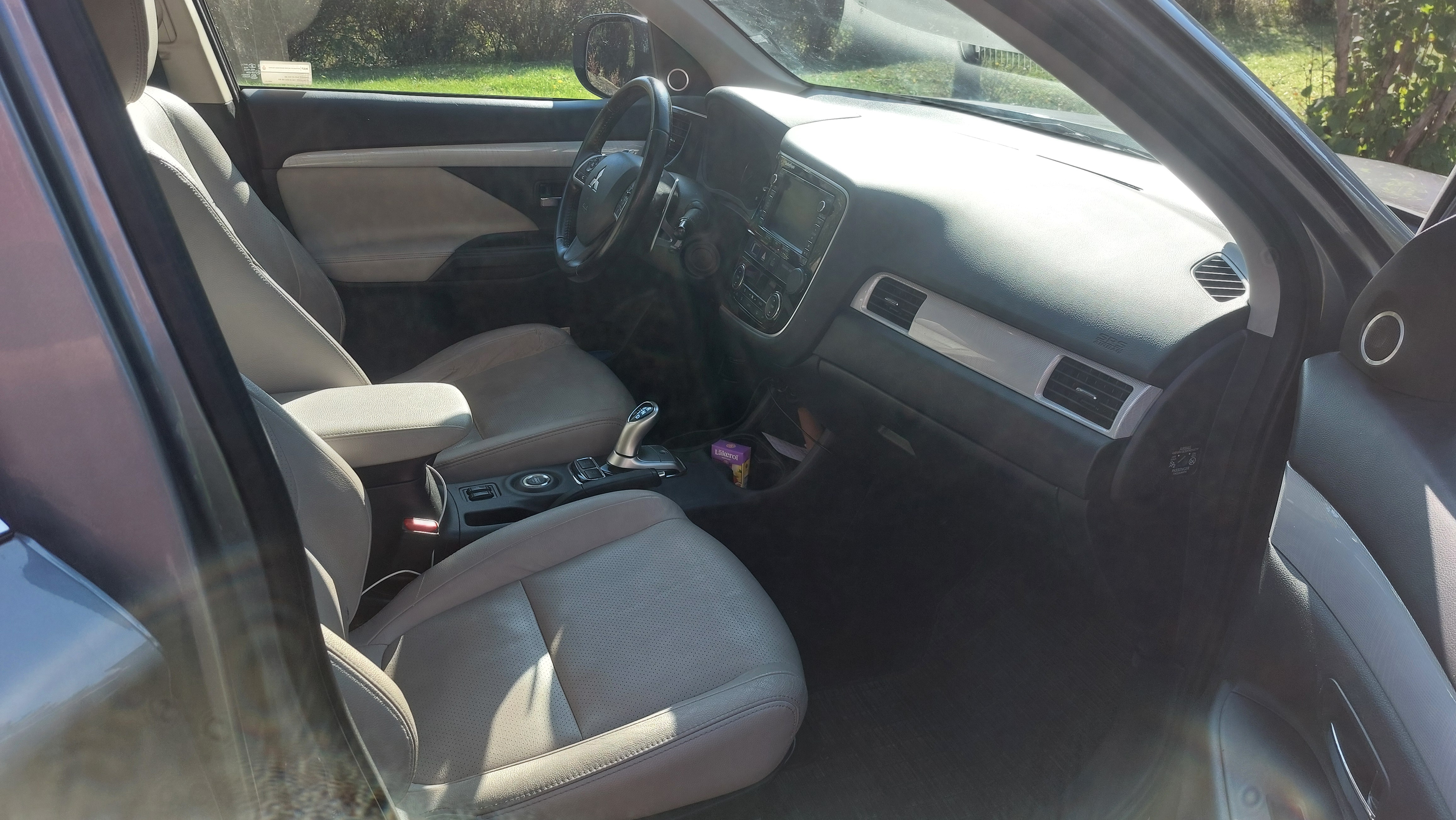 Mitsubishi Outlander PHEV CVT 2014, kuva 5/8