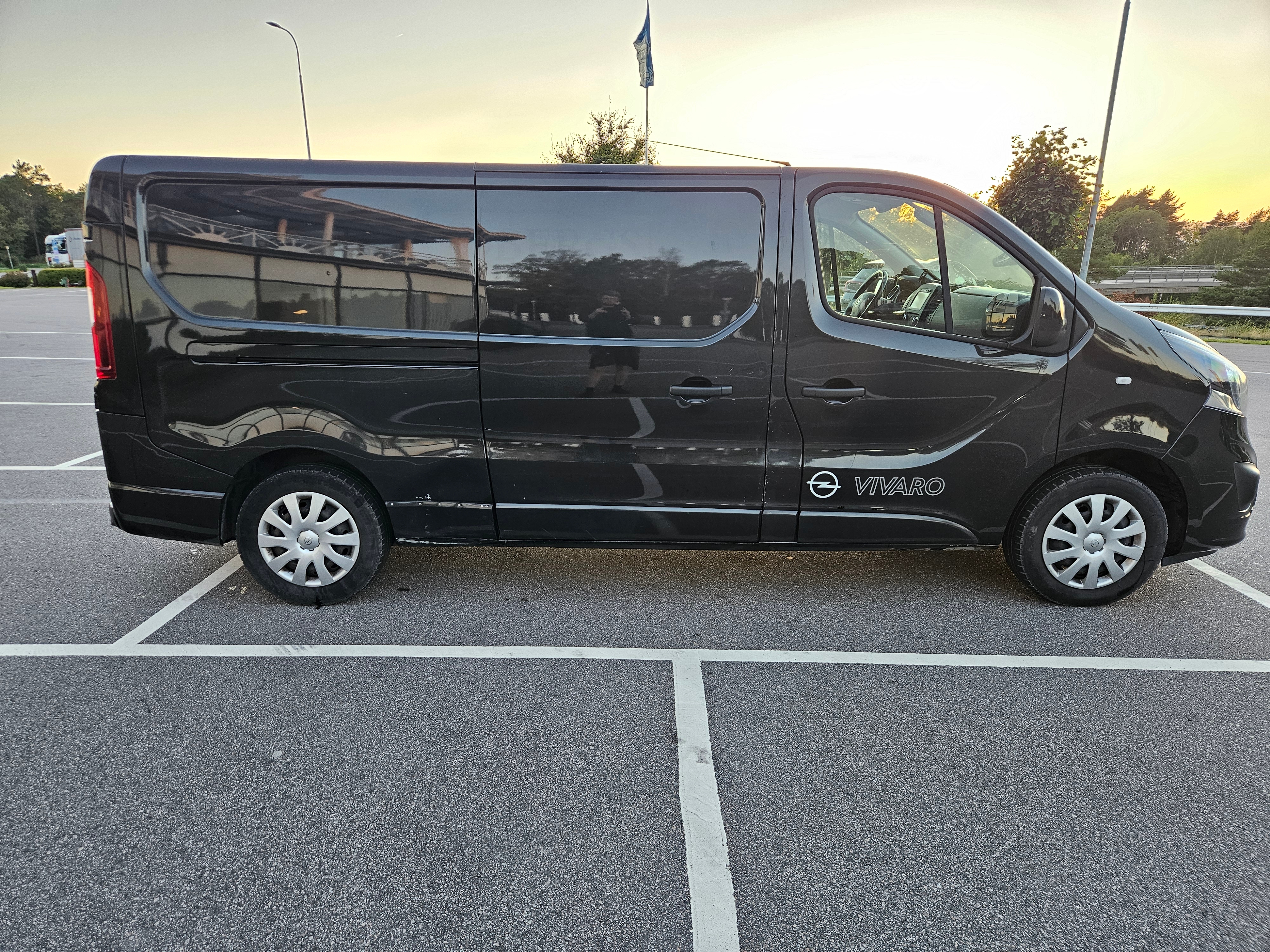 Opel Vivaro 2018, bild 2/10