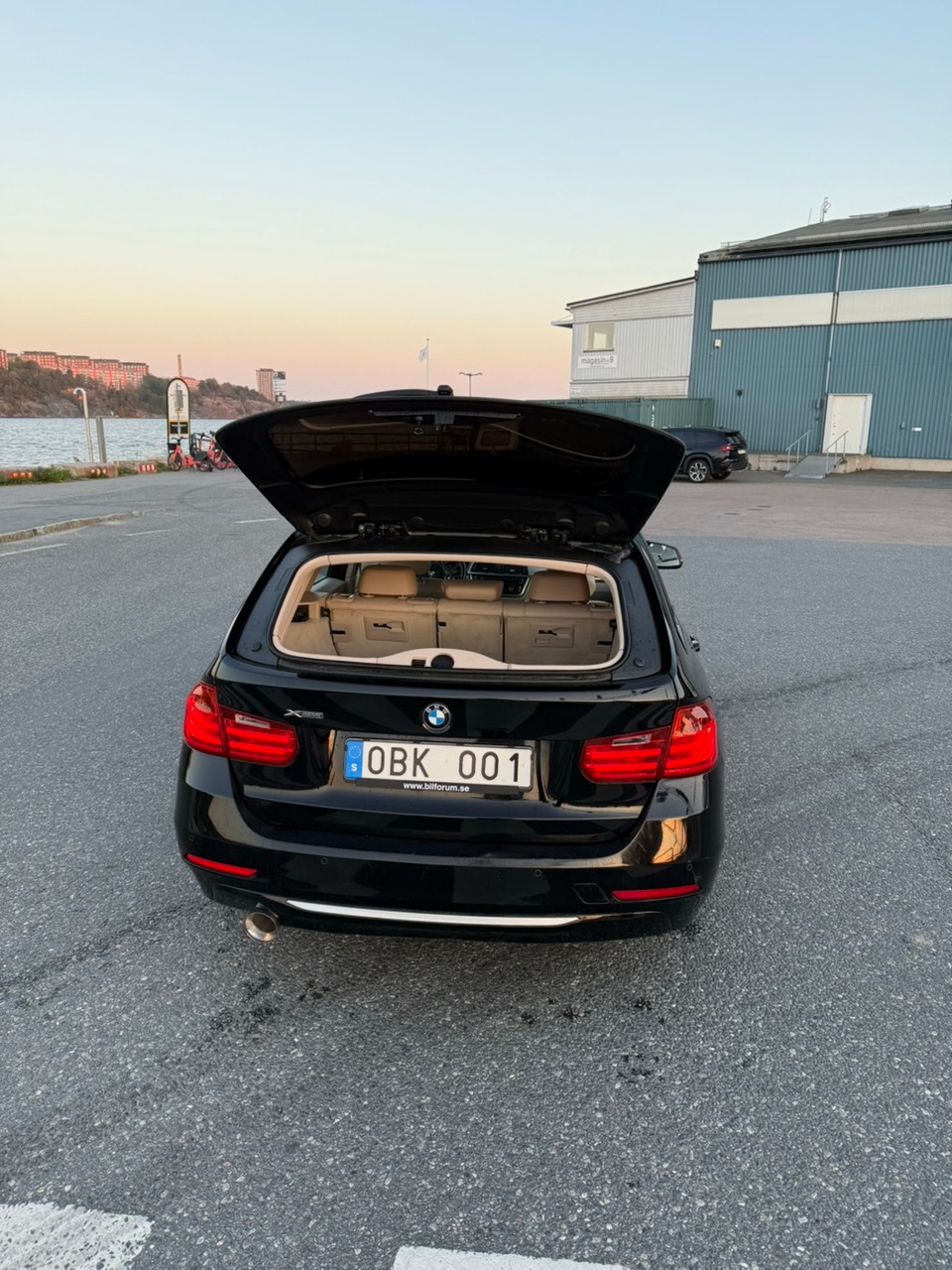 BMW 320 d xDrive Touring Manuell 2014, bild 7/9