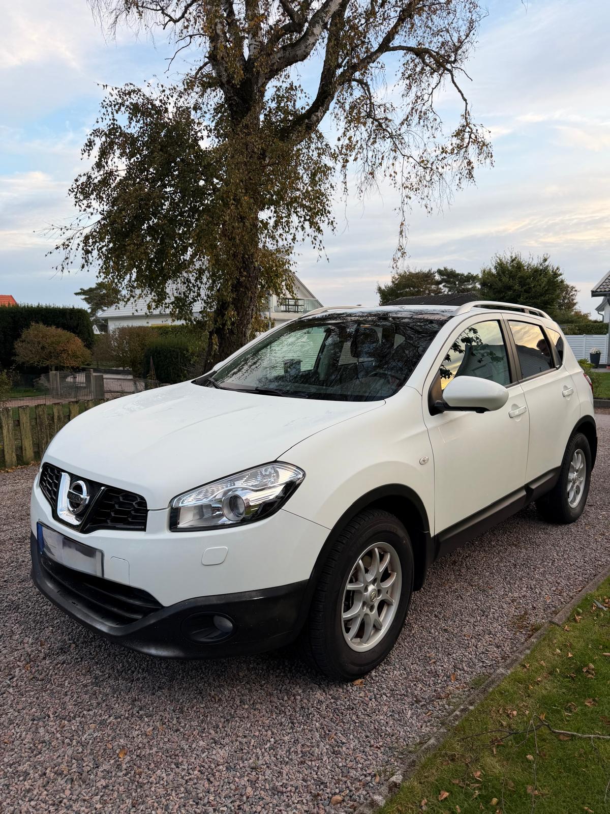 Nissan Qashqai 1.5 dCi Manuell 2012, bild 6/7