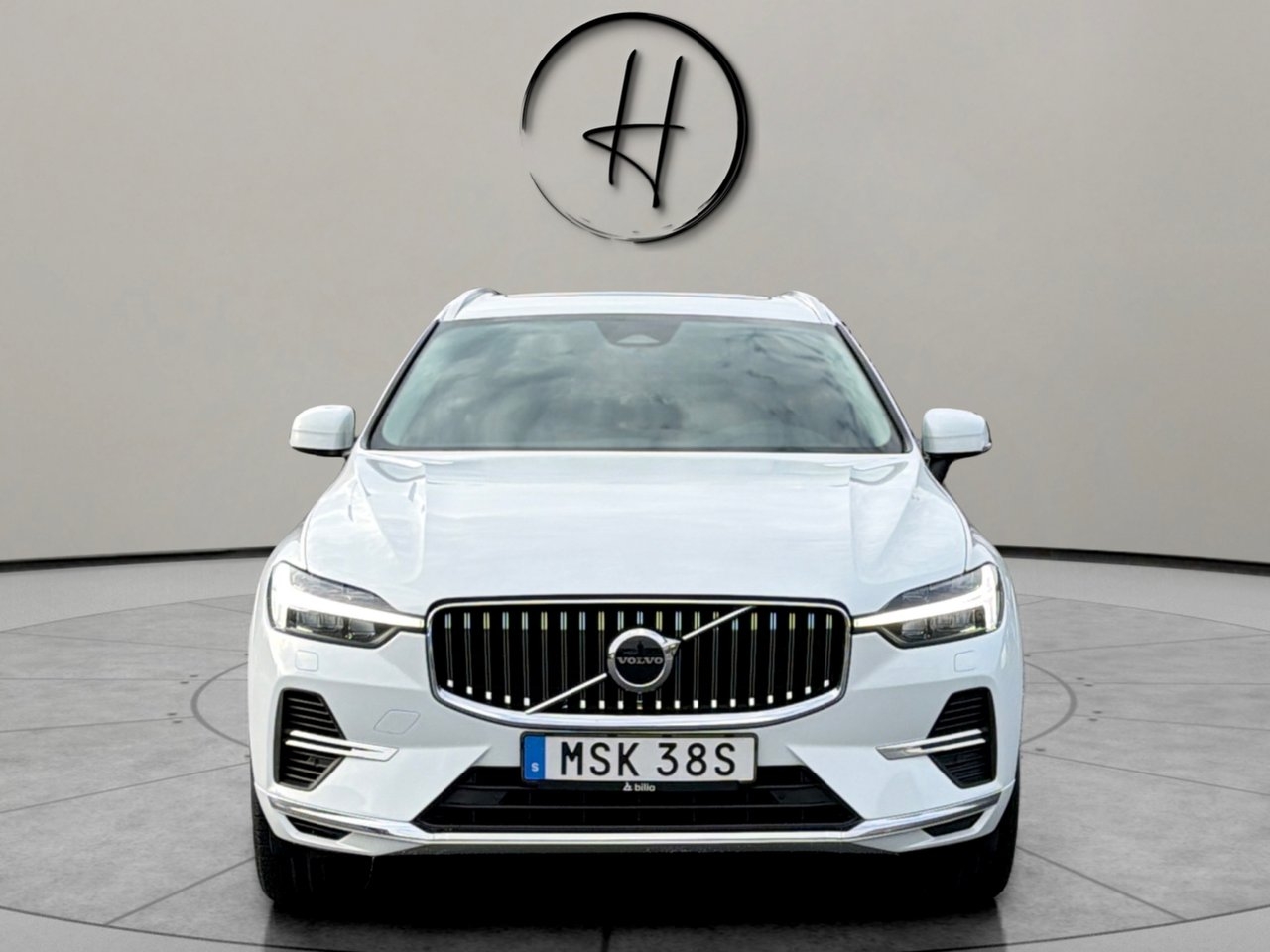 Volvo XC60 2023, photo 3/10