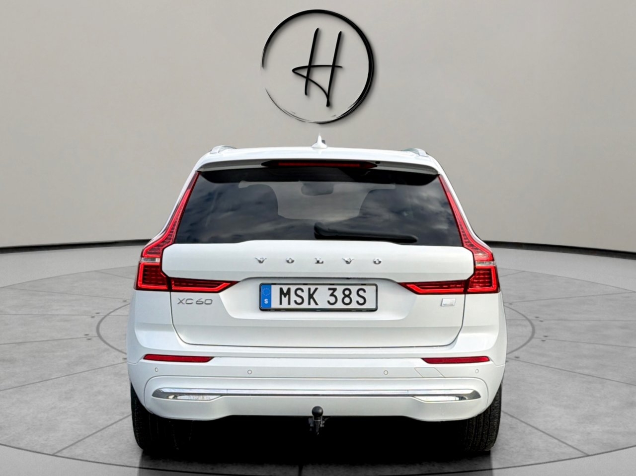 Volvo XC60 2023, photo 4/10