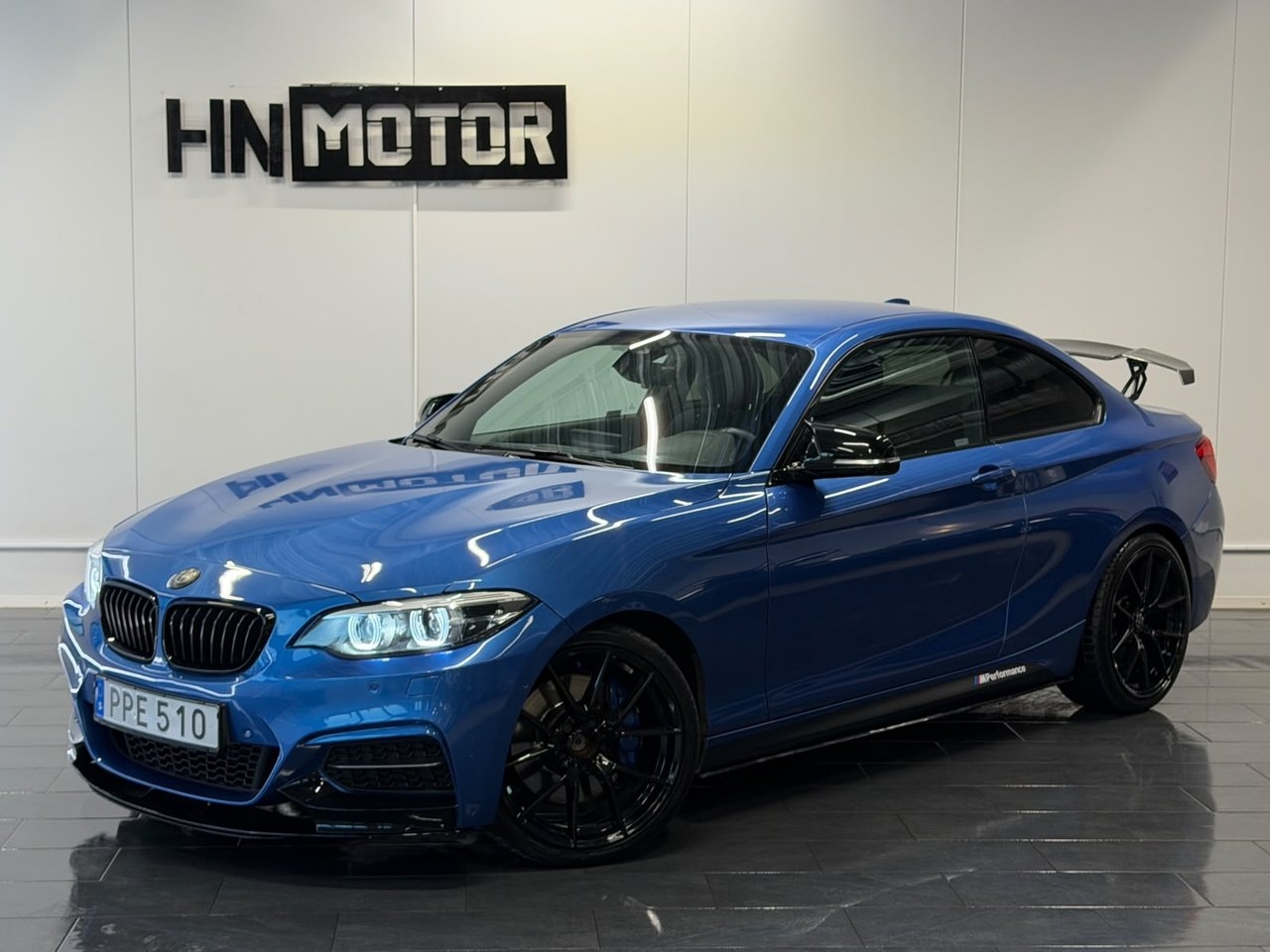 BMW M240i