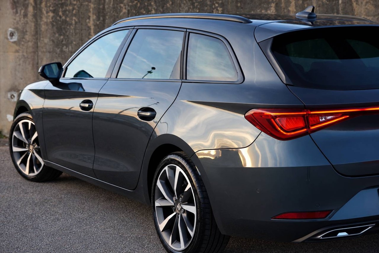Seat Leon 2020, photo 6/10