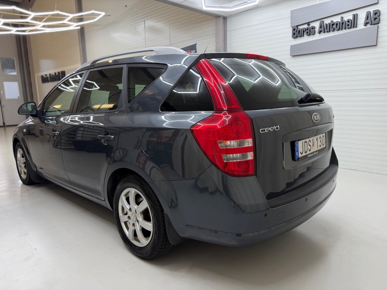 Kia Ceed cee'd_sw 1.6 CRDi EX Euro 4 2009, bild 5/10