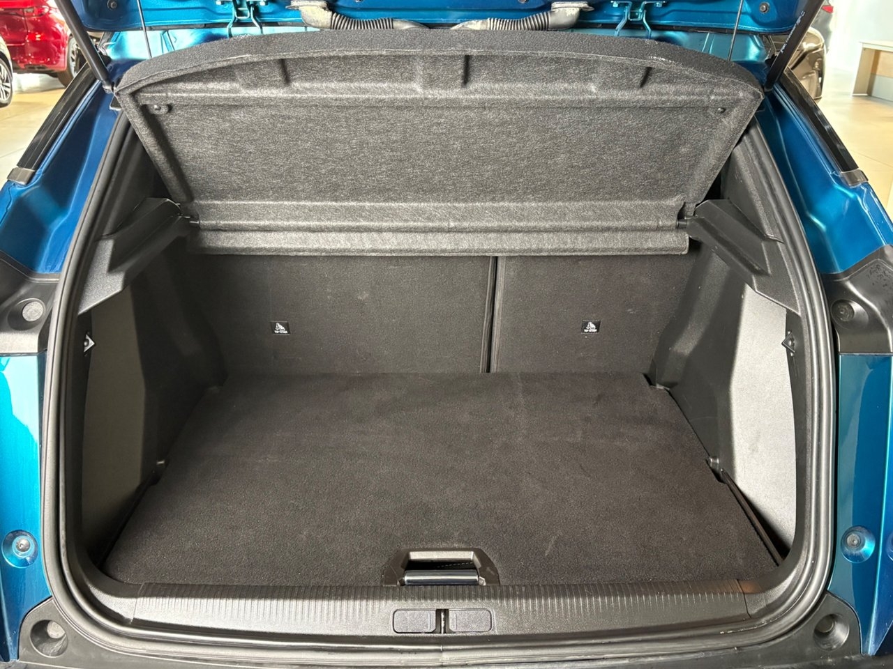 Peugeot 2008 131hk GT AUT 2025, bild 6/10