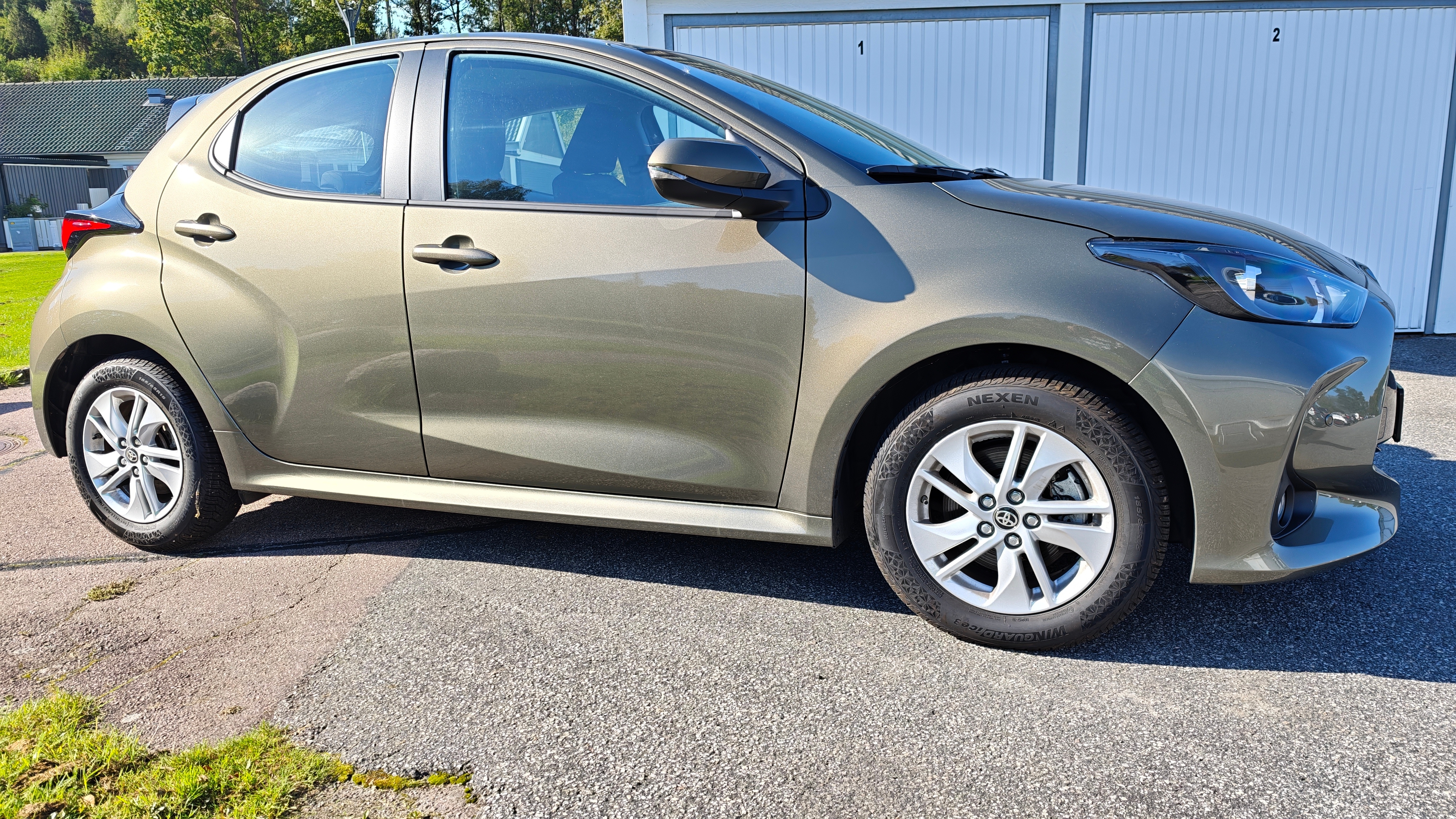 Toyota Yaris Hybrid 115 CVT 2024, bild 2/10
