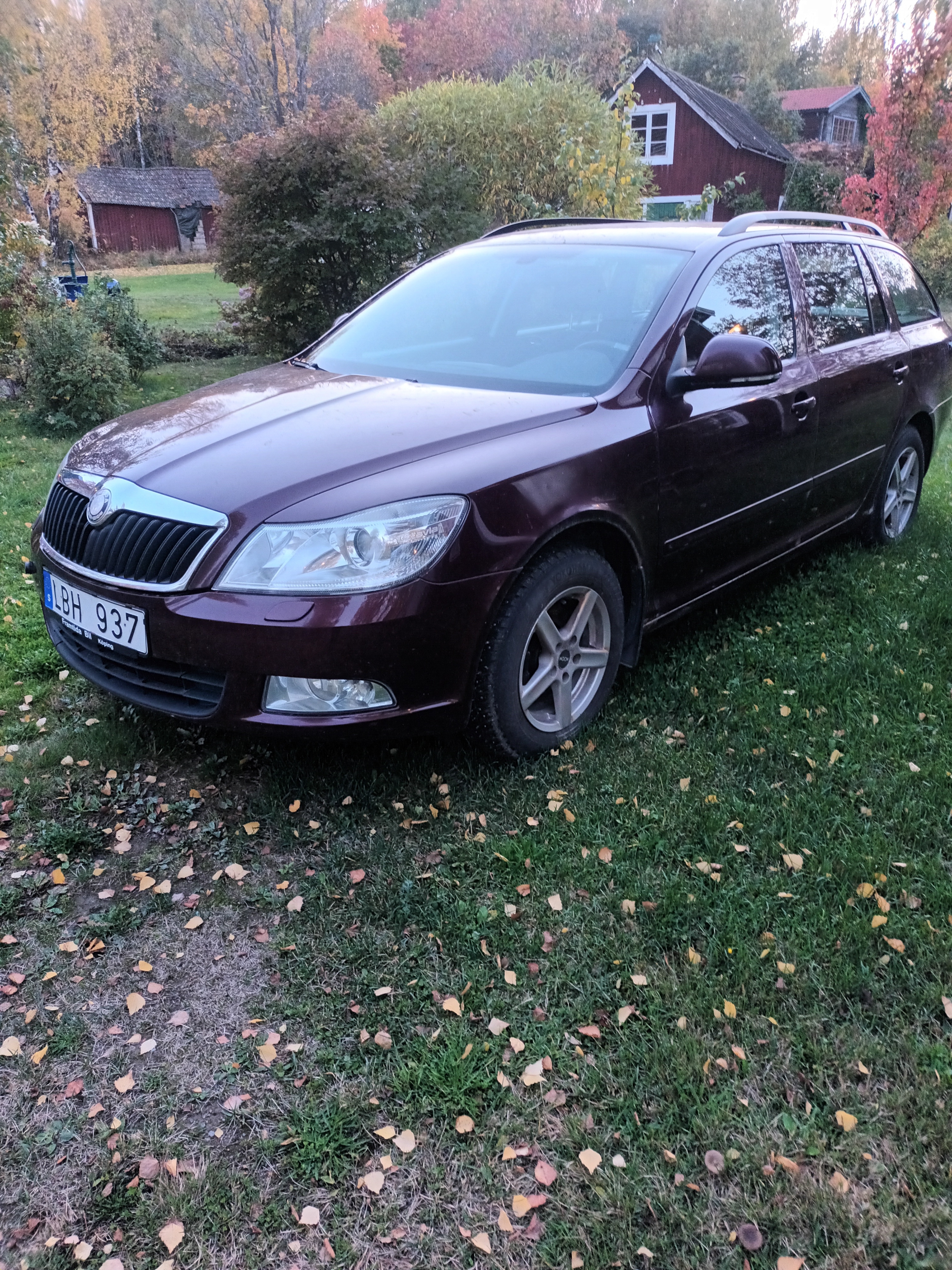 Skoda Octavia Kombi 1.4 TSI Manuell 2011, bild 5/9