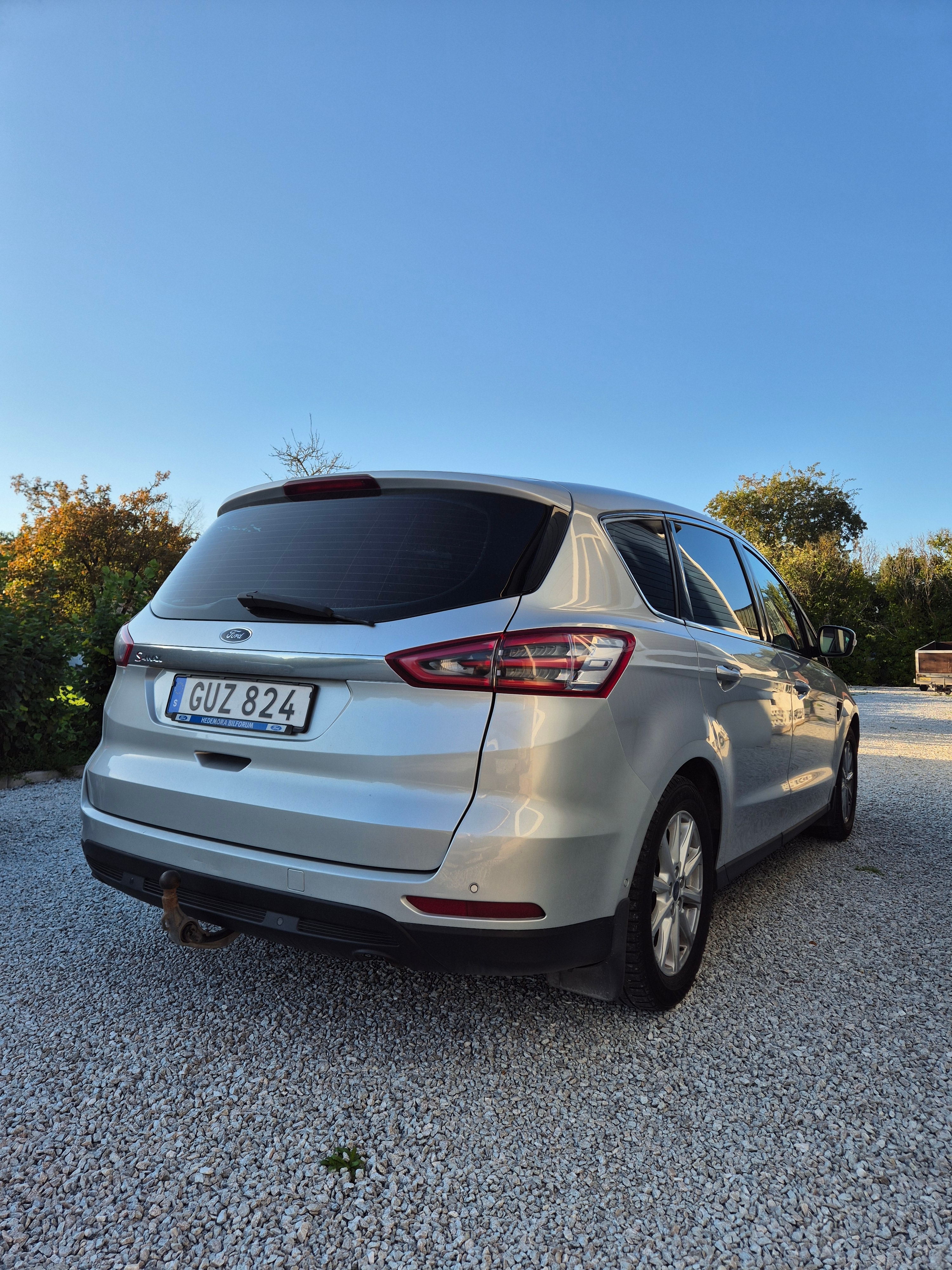 Ford S-MAX 2.0 TDCi Powershift 2017, bild 4/5