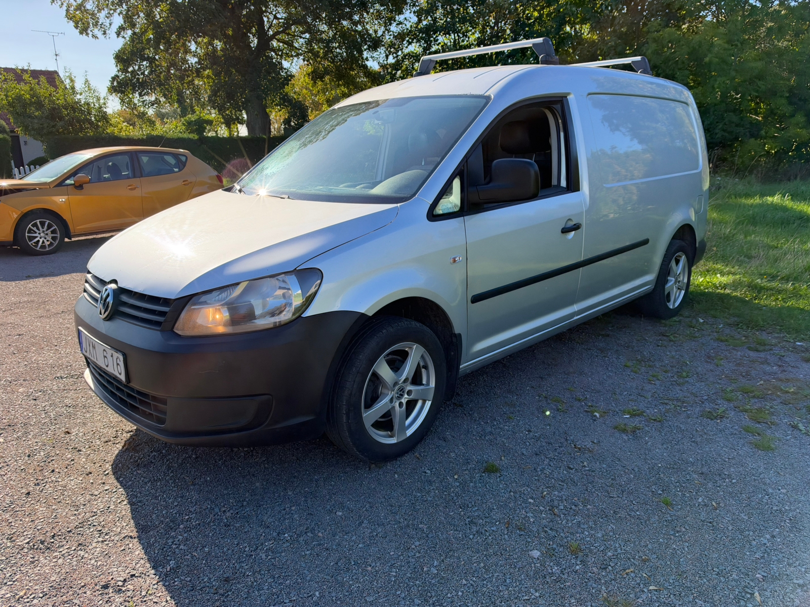 Volkswagen Caddy Maxi 2011, bild 2/7