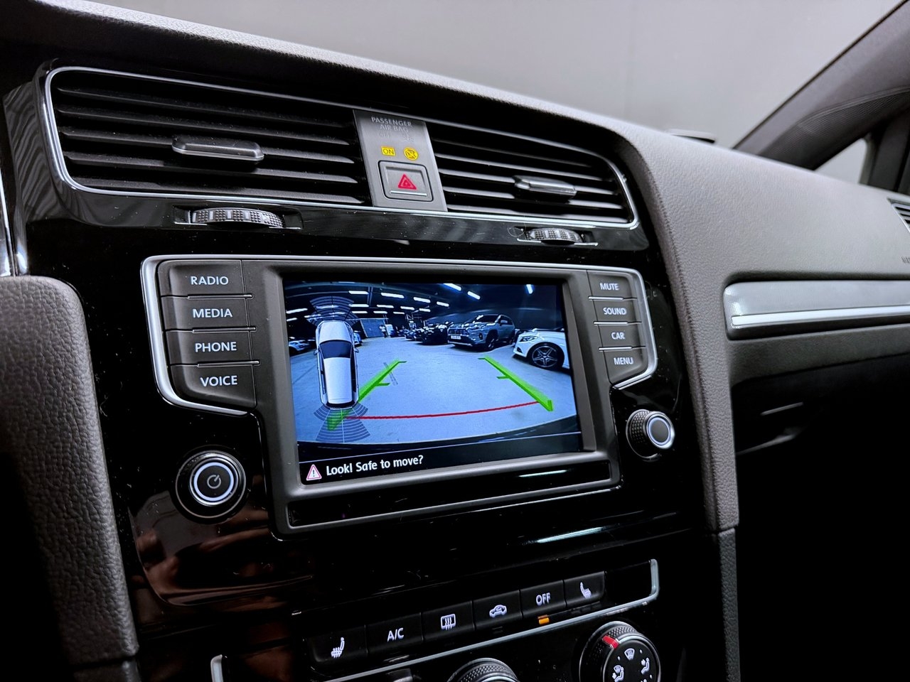 Volkswagen Golf 2017, kuva 7/10