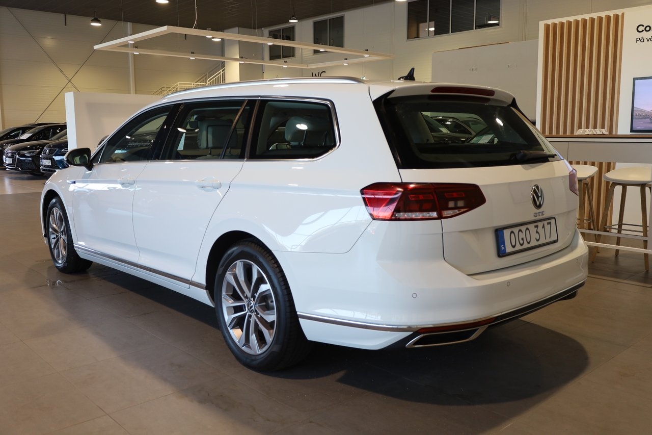 Volkswagen Passat 2021, bild 2/10