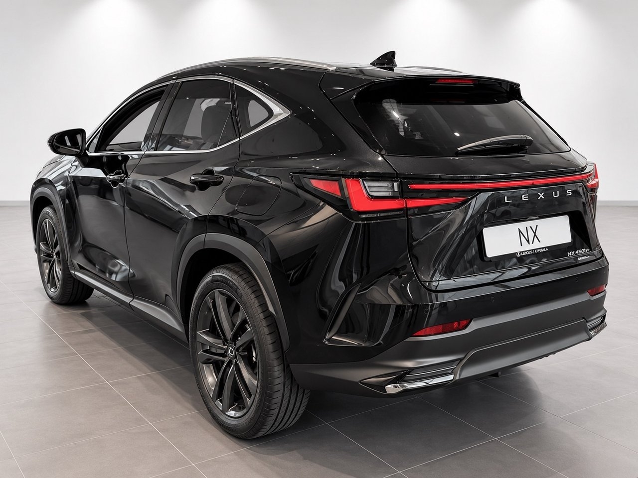 Lexus NX 450h+ AWD Executive Teknikpaket 2026, kuva 2/9