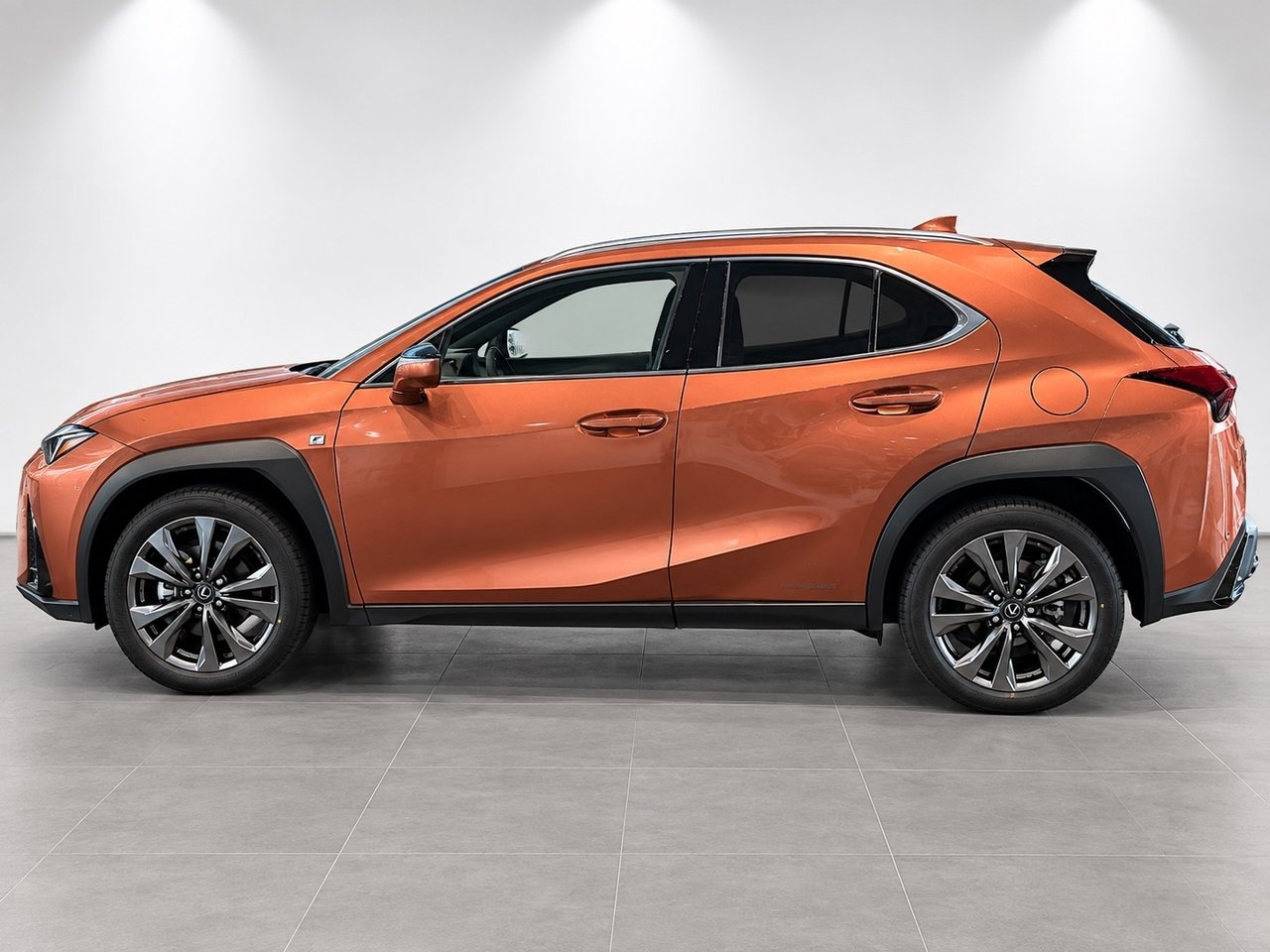 Lexus UX 300h F SPORT Design FWD 2026, photo 3/7
