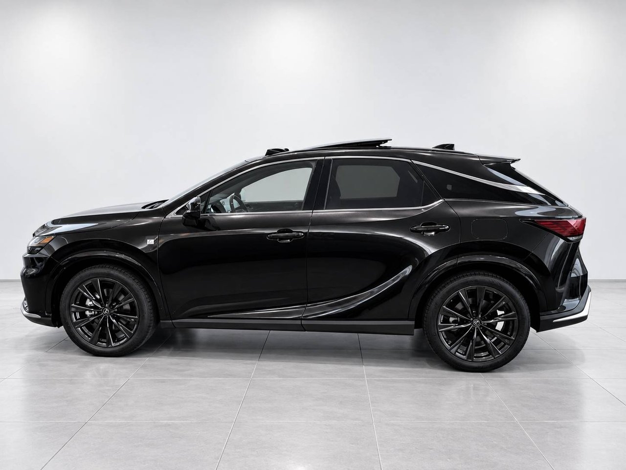Lexus RX 450h+ F Sport Design 2026, kuva 2/9