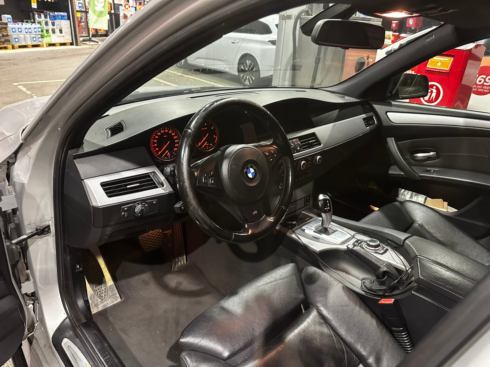 BMW 525 d M sport 2009, bild 5/6