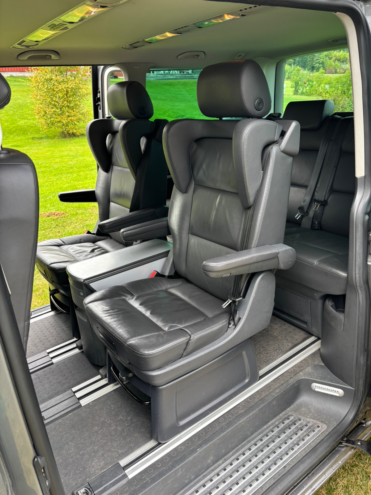 Volkswagen Multivan 2011, bild 3/4