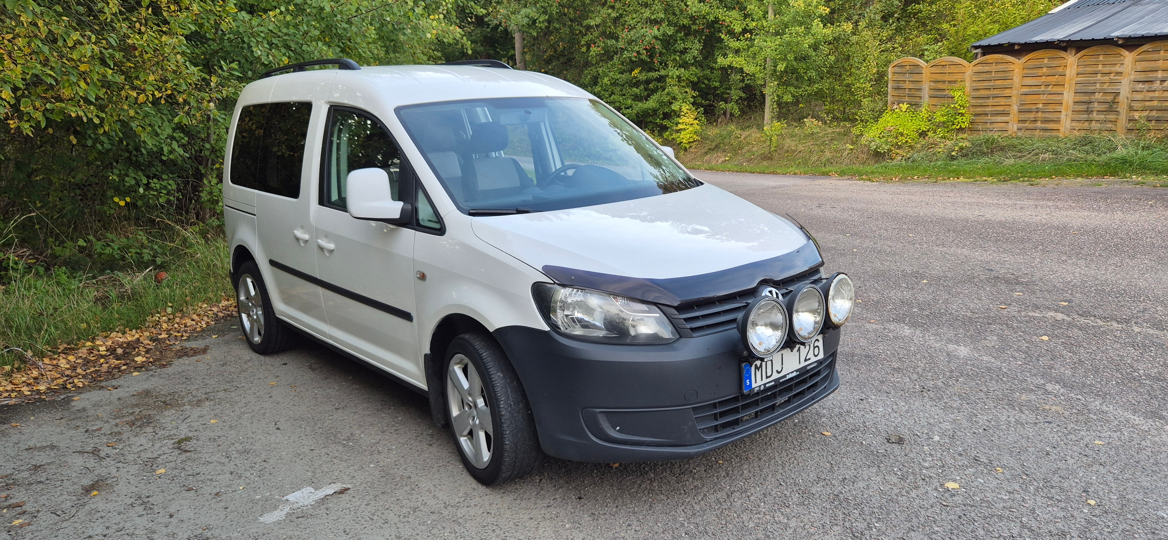 Volkswagen Caddy 2012, kuva 5/8