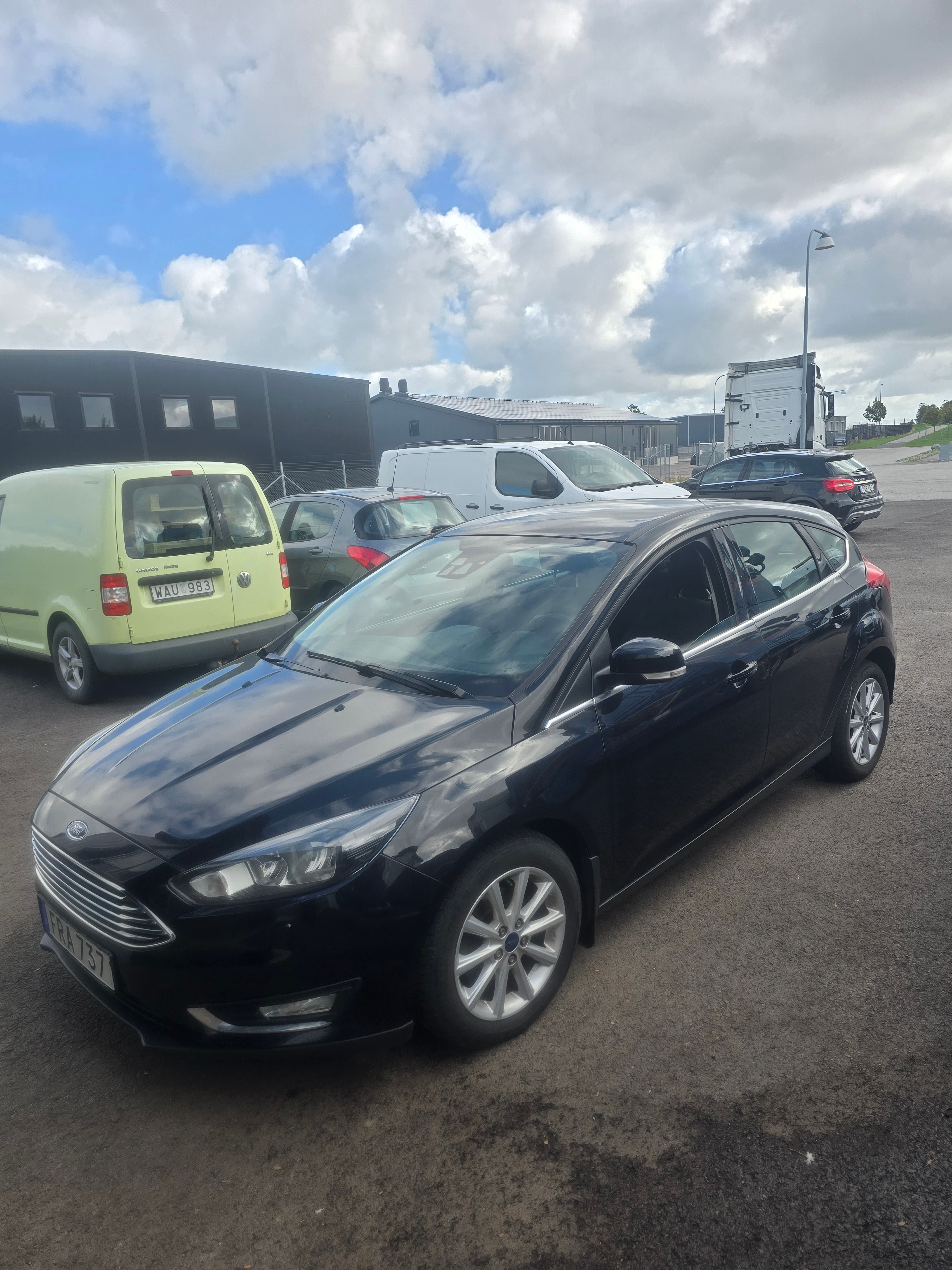 Ford Focus 1.0 EcoBoost Manuell 2015, kuva 2/8