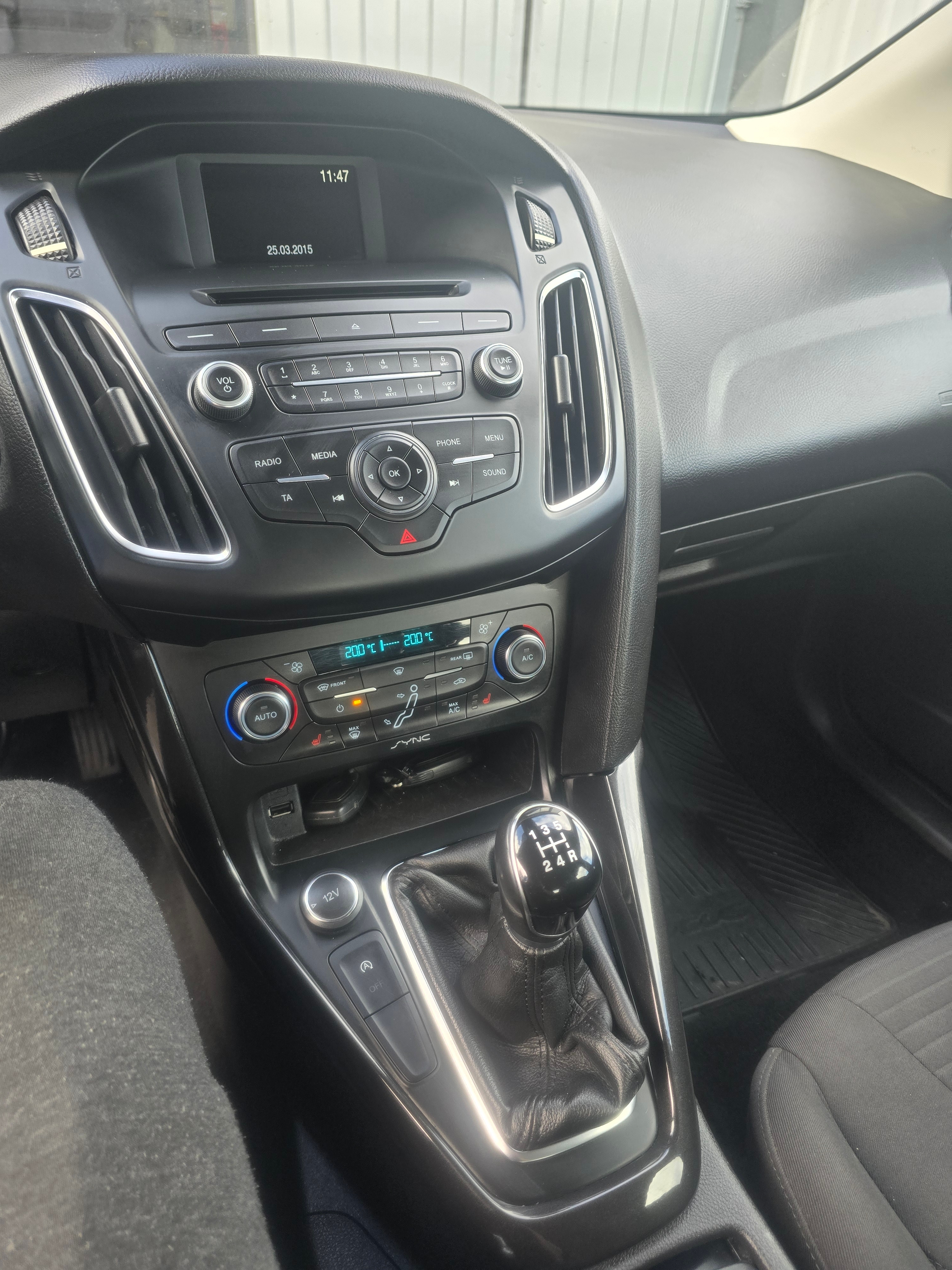 Ford Focus 1.0 EcoBoost Manuell 2015, kuva 6/8
