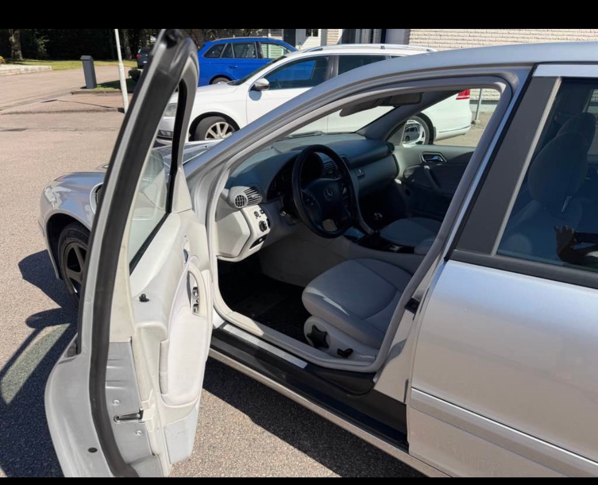 Mercedes-Benz C 180 Kompressor Manuell 2004, bild 3/4