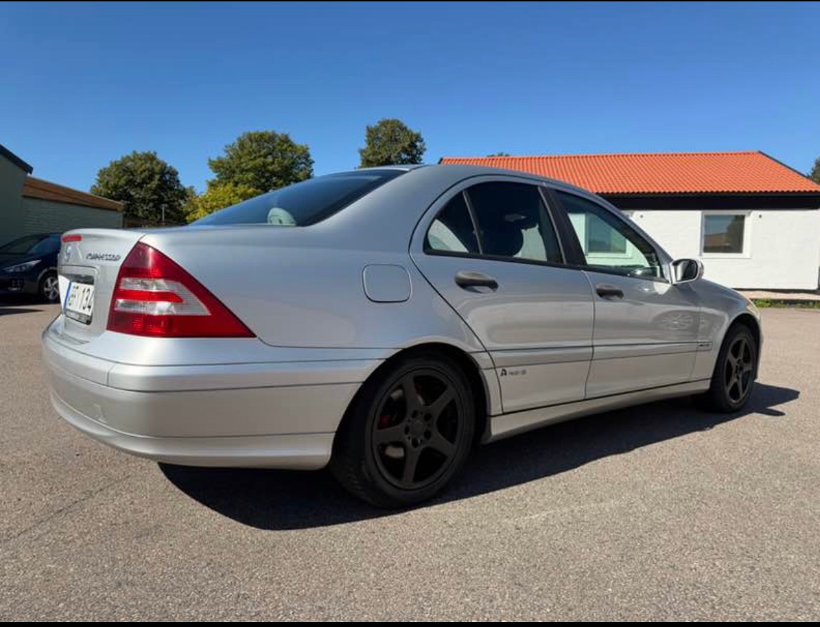 Mercedes-Benz C 180 Kompressor Manuell 2004, bild 2/4