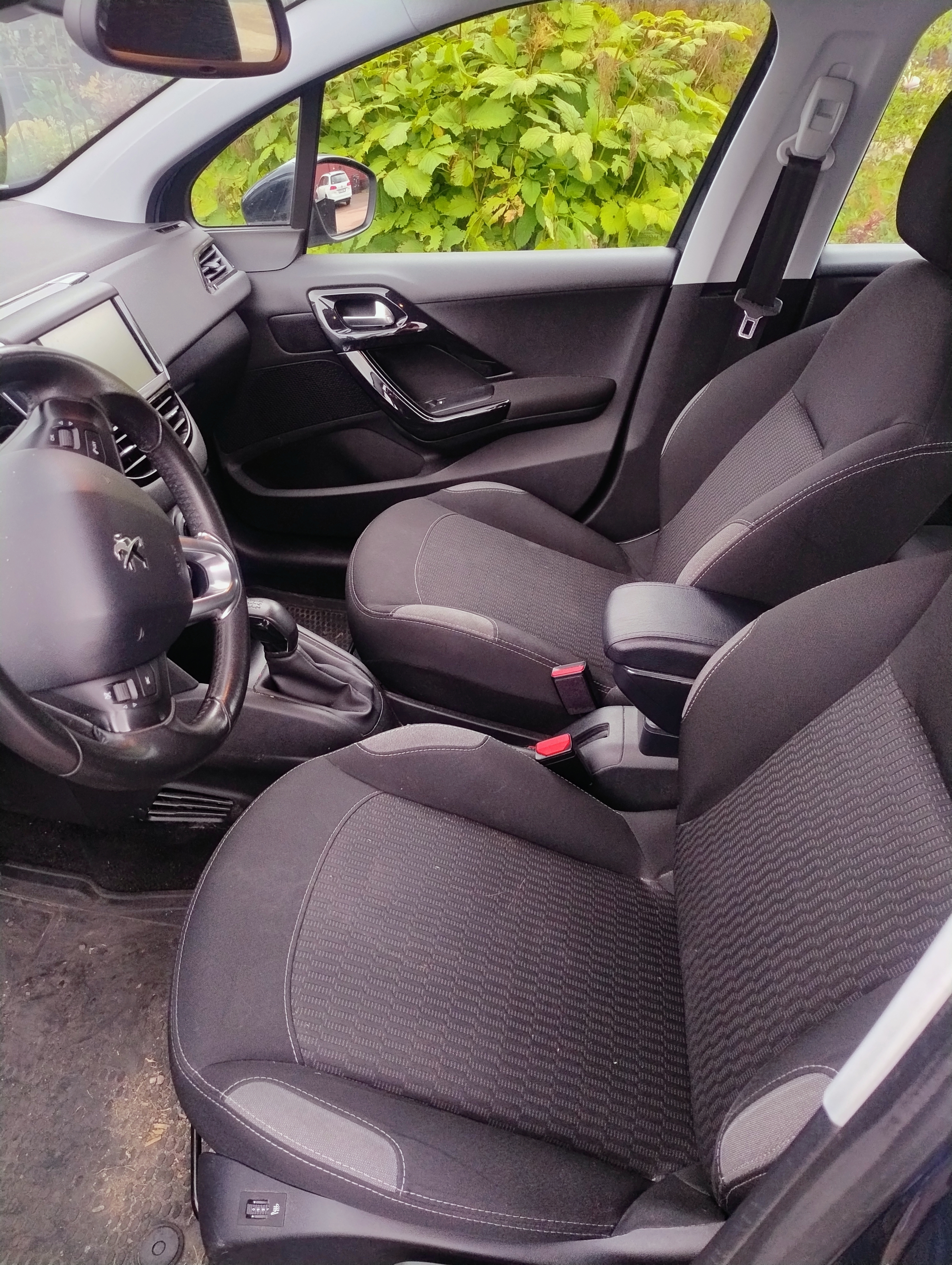 Peugeot 208 2016, bild 6/7