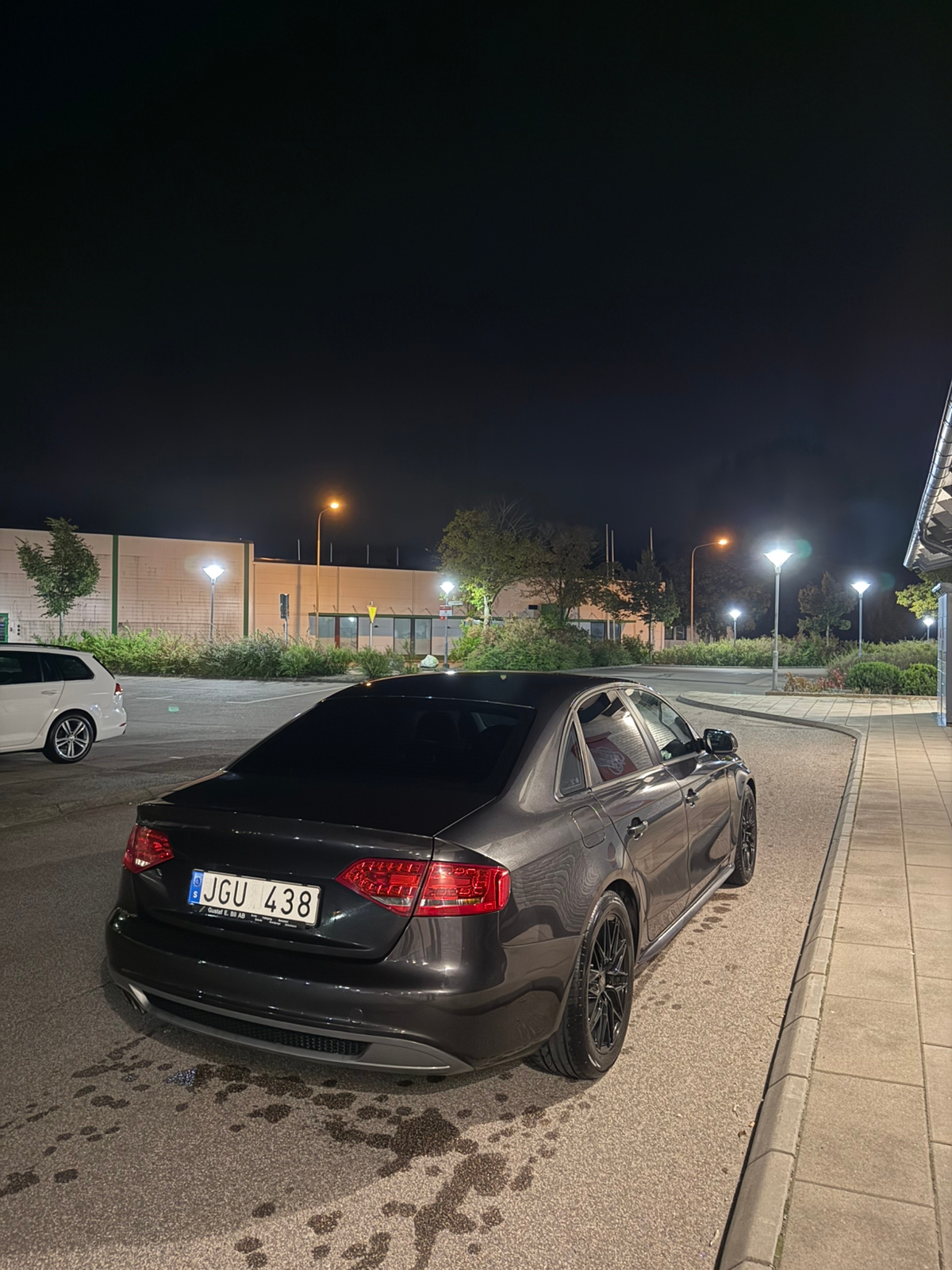Audi A4 2010, bild 3/6